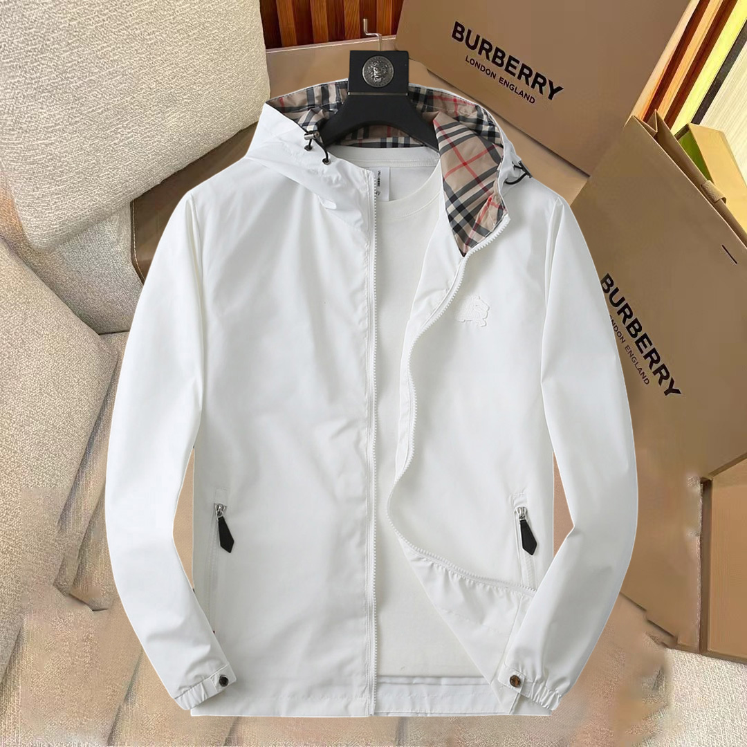 NO:520692,Burberry 2025 spring hot counter new casual and fashionable jacket, super avant-garde design style, delicate and comfortable, very light and not easy to wrinkle. Multiple craftsmanship The overall design is quite visual, the upper body is casual and stylish, with a certain degree of clarity, absolutely recommended to be at the most cutting-edge temperament of fashion, a must-have for urban casual. Size M-XXXL (175 140 catties wear L, maximum wear 200 catties),,burberry, jackets & coats,alexander wang19860909巴宝莉 2025春季爆款专柜新款休闲时尚夹克 超前卫设计风格 细腻舒适 穿着非常轻便不易起皱.多重重工艺 整体的设计颇具视觉感,上身休闲有型,有一定的挺括度,绝对走在时尚最尖端的气质感推荐,都市休闲必备.尺码 M-XXXL(175 140斤穿L 最大穿200斤),,burberry,jackets & coats,alexander wang,Men's clothing