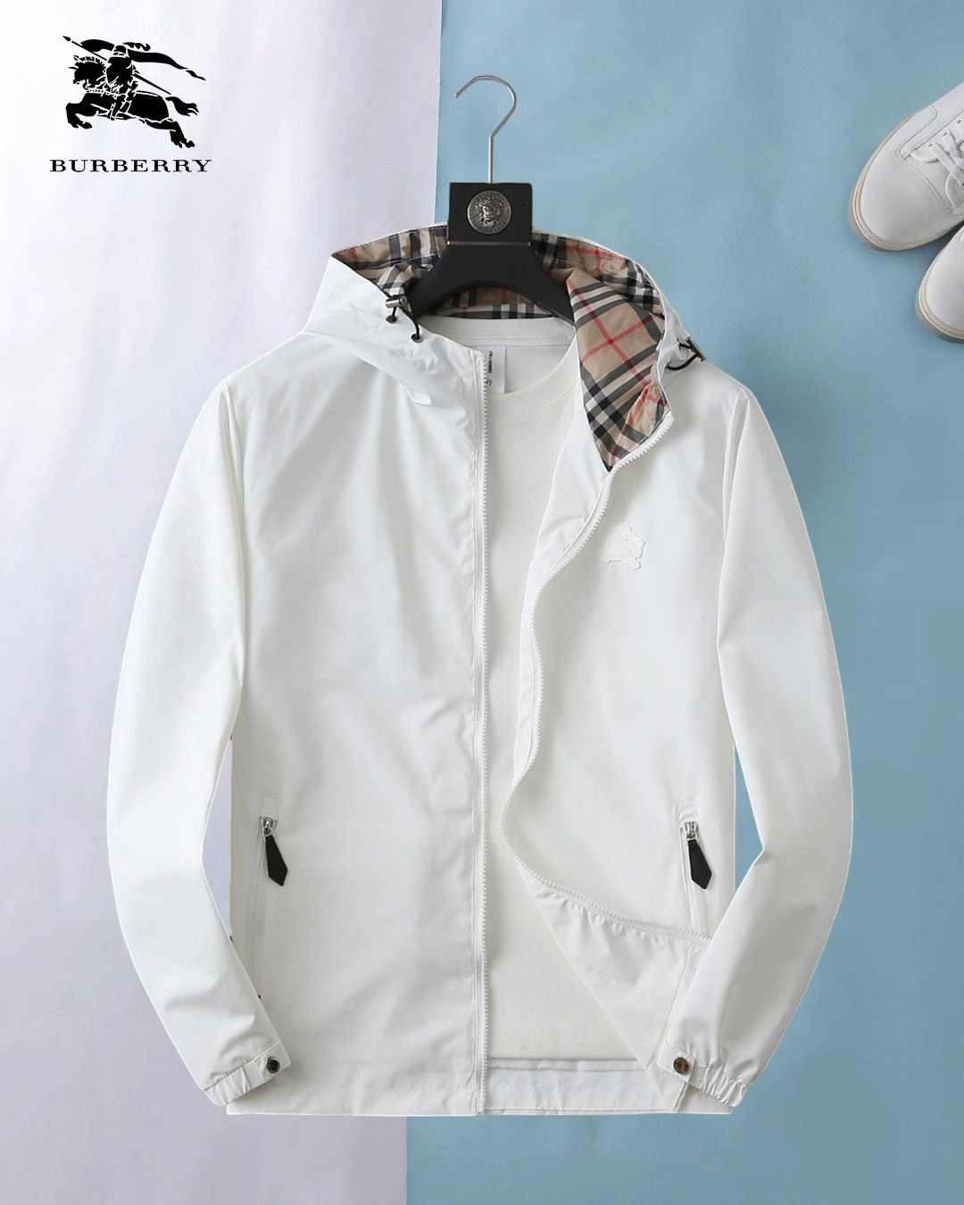 NO:644352,Burberry's 2025 Autumn hot-selling counter new casual fashion jacket. Ultra-avant-garde design style. Delicate and comfortable. Very light to wear and not easy to wrinkle. Multiple craftsmanship. The overall design is quite visual. The upper body is casual and stylish, with a certain degree of stiffness. It is definitely recommended for the temperament that is at the forefront of fashion. It is a must-have for urban leisure. Size M-XXXL (175, 140 pounds, L, maximum wear 200 pounds),, burberry, jackets &  coats,alexander wang19860909巴宝莉 2025秋季爆款专柜新款休闲时尚夹克 超前卫设计风格 细腻舒适 穿着非常轻便不易起皱.多重重工艺 整体的设计颇具视觉感,上身休闲有型,有一定的挺括度,绝对走在时尚最尖端的气质感推荐,都市休闲必备.尺码 M-XXXL(175 140斤穿L 最大穿200斤),,burberry,jackets & coats,alexander wang,Men's clothing