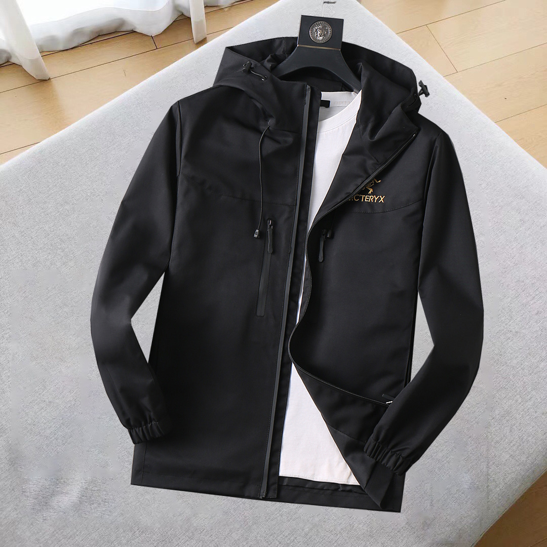 NO:685180,Arc'teryx's 2025 new autumn jacket, the new product on the show is in perfect condition, the memory fabric is comfortable and warm, the three labels are complete, the color is full and attractive, the very outstanding design can easily enhance the fashion sense, the workmanship is extremely sophisticated and rigorous, and the wiring is neat and meticulous!  A masterpiece from a famous designer!  The upper body does not look bloated and is super handsome!  Available sizes are from M to XXXL, and the maximum size is around 50 pounds. Please state your height and weight when placing an order!  ,arc'teryx,jackets & coats,jackets & coats,19860909始祖鸟2025秋季新款夹克外套,秀场新品品相非常完美,记忆面料舒适保暖,三标齐全色泽饱满诱人,非常出彩的设计,轻松将时髦感进阶,做工极为考究严谨,走线工整细致！大牌设计师巨作！上身不显臃肿、超级帅气！现货码数M ～ XXXL最大穿斤左右,下单报身高体重！,arc'teryx,jackets & coats,jackets & coats,,Men's clothing