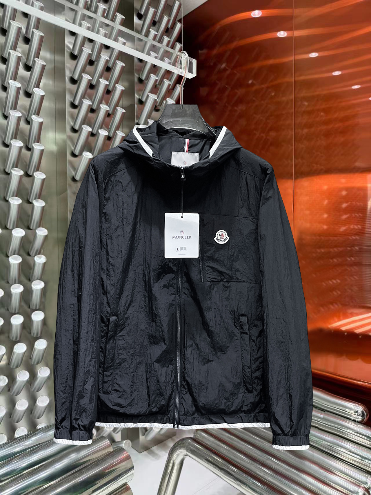 NO:527247,The same style on the official website, the three standards are available at the same time!  2025 autumn new men's jacket, high-quality original single three-standard high-end version!  Customized fabrics for counters are breathable and comfortable, with impeccable details, and the brand element design concept reflects high quality. The feel is delicate and soft!  It is casually cut, with a great upper body style!  Count M~3XL order to report height and weight., Moncler, jackets & coats, jackets & coats, alexander wang19860909蒙口 官网同款,三标齐全同步发售！2025秋季新款男士夹克外套,专柜logo高品质原单三标齐全高端版本！专柜定制面料 透气舒适度高,细节无可挑剔,品牌元素设计理念,体现高品质.手感细腻柔软！呈现休闲裁剪,上身版型超赞！码数M～3XL下单报身高体重.,,Moncler,jackets & coats,jackets & coats,alexander wang,Men's clothing