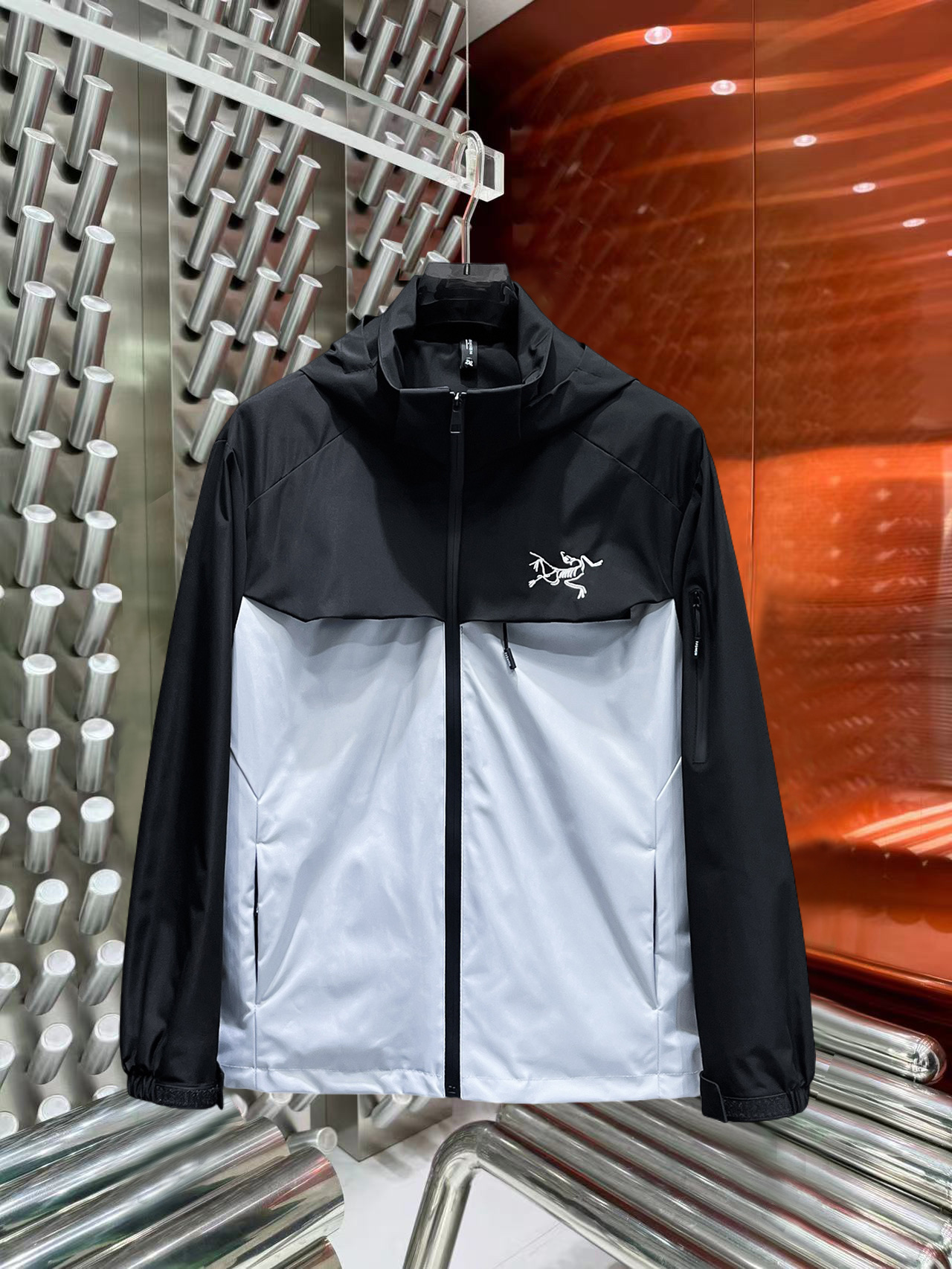 NO:527245,Archaeopteryx is the same as the official website, and the three standards are fully released simultaneously!  2025 autumn new men's jacket, high-quality original single three-standard high-end version!  Customized fabrics for counters are breathable and comfortable, with impeccable details, and the brand element design concept reflects high quality. The feel is delicate and soft!  It is casually cut, with a great upper body style!  Number of code M~3XL orders to report height and weight.,arc'teryx,jackets & coats,jackets & coats,alexander wang19860909始祖鸟 官网同款,三标齐全同步发售！2025秋季新款男士夹克外套,专柜logo高品质原单三标齐全高端版本！专柜定制面料 透气舒适度高,细节无可挑剔,品牌元素设计理念,体现高品质.手感细腻柔软！呈现休闲裁剪,上身版型超赞！码数M～3XL下单报身高体重.,arc'teryx,jackets & coats,jackets & coats,alexander wang,Men's clothing