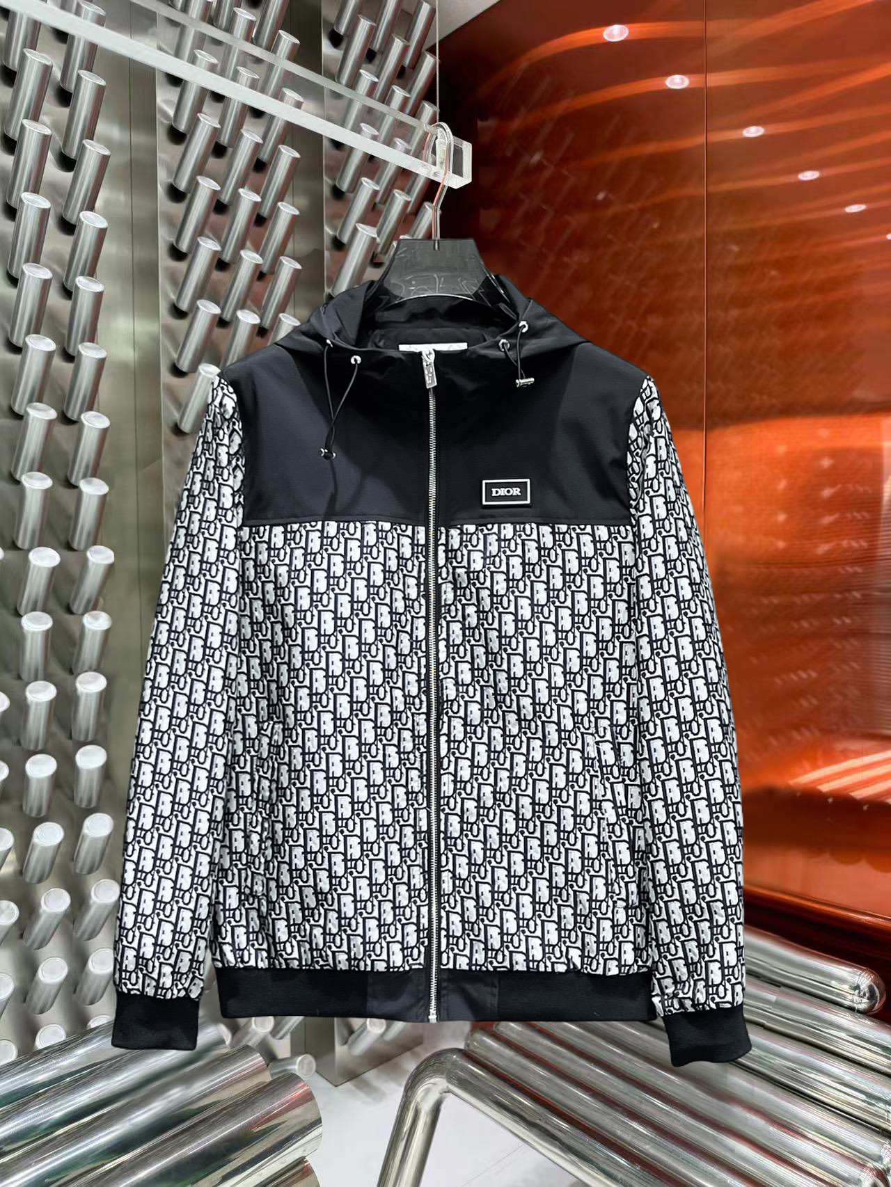 NO:527236,Dior's official website has the same model, and the three standards are fully released simultaneously!  2025 autumn new men's jacket, high-quality original single three-standard high-end version!  Customized fabrics for counters are breathable and comfortable, with impeccable details, and the brand element design concept reflects high quality. The feel is delicate and soft!  It is casually cut, with a great upper body style!  Count M~3XL order to report height and weight.,,dior,jackets & coats,jackets & coats,alexander wang19860909迪奥 官网同款,三标齐全同步发售！2025秋季新款男士夹克外套,专柜logo高品质原单三标齐全高端版本！专柜定制面料 透气舒适度高,细节无可挑剔,品牌元素设计理念,体现高品质.手感细腻柔软！呈现休闲裁剪,上身版型超赞！码数M～3XL下单报身高体重.,,dior,jackets & coats,jackets & coats,alexander wang,Men's clothing