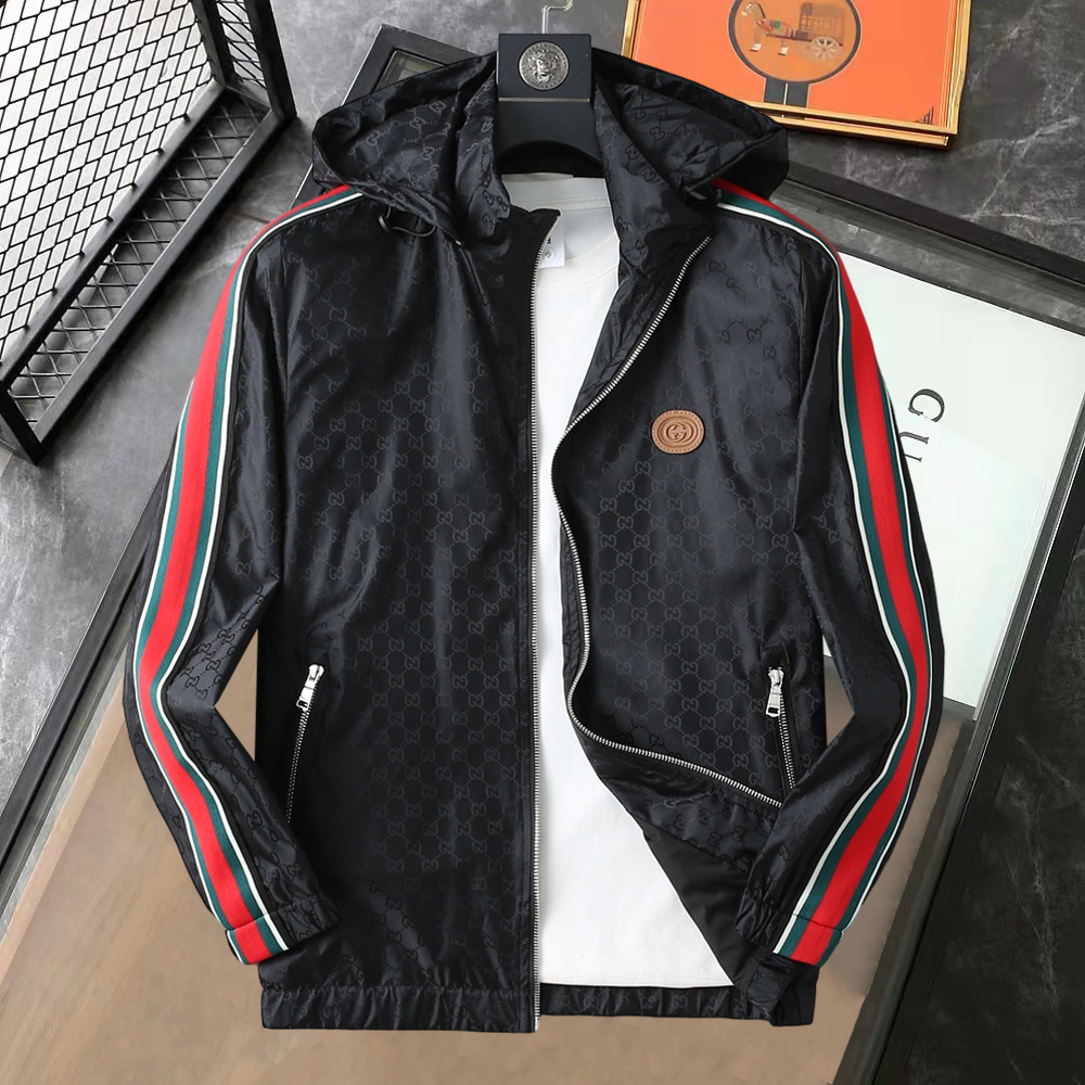 NO:610039,Gucci 2025 new autumn men's jackets, original high-end version with three standards!  Custom-made fabrics at the counter are highly breathable and comfortable, with impeccable details, brand element design concepts, and professional purchase-level reflection of high quality. It feels delicate and soft!  It presents a casual cut and the upper body shape is awesome!  Size M～XXXL,,gucci,jackets & coats,jackets & coats,alexander wang19860909古驰 2025秋季新款男士夹克外套,原单三标齐全高端版本！专柜定制面料 透气舒适度高,细节无可挑剔,品牌元素设计理念,专业代购级体现高品质.手感细腻柔软！呈现休闲裁剪,上身版型超赞！码数M～XXXL,,gucci,jackets & coats,jackets & coats,alexander wang,Men's clothing