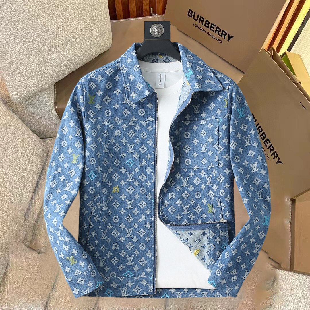 NO:520710,Louis Vuitton LV 2025 spring new fashion casual denim jacket jacket, imported original technology fabric, comfortable and breathable upper body, versatile and not picky, a must-have for successful men in fashion urban areas!  The exquisite craftsmanship logo on the chest, unique design, European fashion style, and fine craftsmanship, highlighting the personality of young people. The original hardware and accessories are of extremely high grade and are very handsome in the upper body!  M-3XL orders to report height and weight!  ,,louis vuitton,louis vuitton,jackets & coats,jackets & coats,alexander wang19860909路易威登LV 2025春季新品时尚休闲牛仔夹克外套,进口原版科技面料,上身舒适透气,百搭不挑人,时尚都市成功男人必备！胸前精致工艺logo,独特设计欧洲时尚风格,精细工艺,彰显了年轻人的个性,原版五金辅料,档次极高,上身帅气十足！M-3XL下单报身高体重！,,louis vuitton,louis vuitton,jackets & coats,jackets & coats,alexander wang,Men's clothing