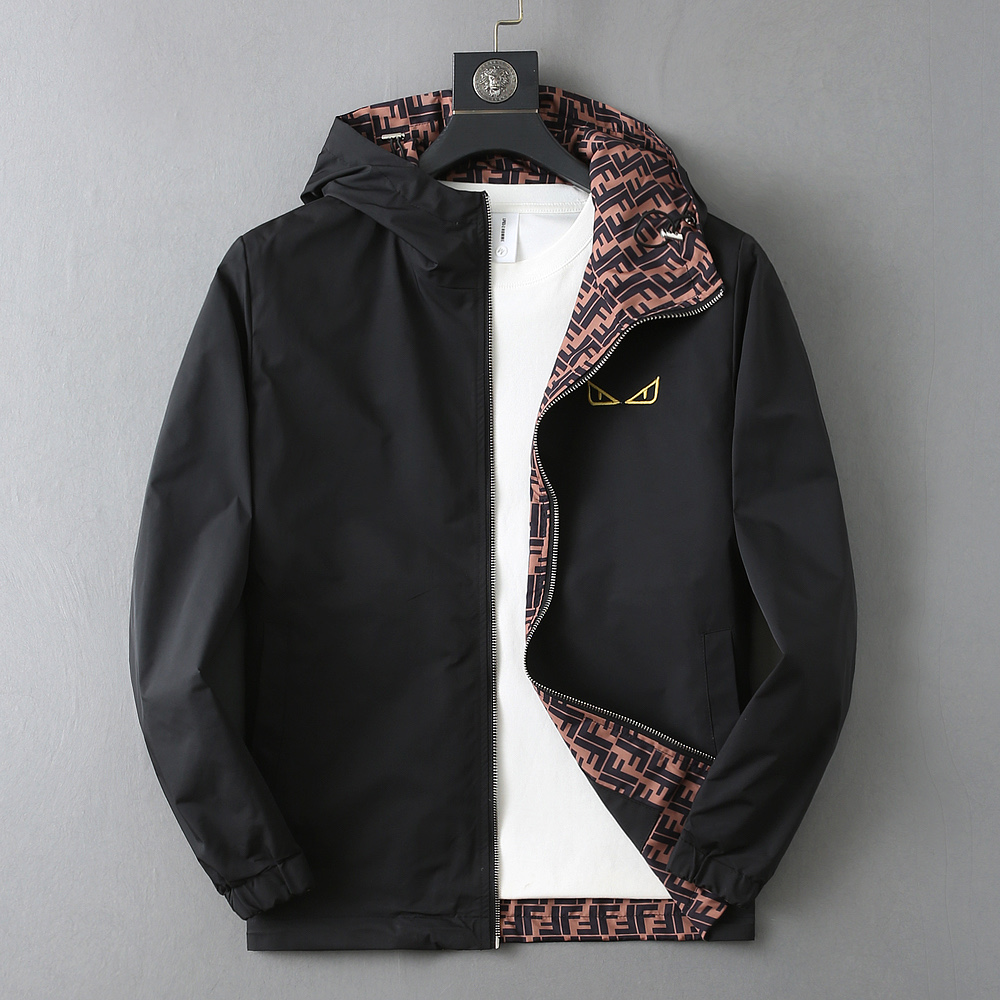 NO:520623,Fendi 2025 spring new jacket jacket, the new product on the show is perfect, comfortable and warm, the three standards are complete in color and full and attractive, and the very outstanding design easily advances the sense of fashion, the workmanship is extremely exquisite and rigorous, and the wiring is neat and meticulous!  A masterpiece of a big-name designer!  The upper body doesn't look bloated and super handsome!  Spot code M ~ XXXL,,fendi,jackets & coats,jackets & coats,alexander wang19860909芬迪 2025春季新款夹克外套,秀场新品品相非常完美,舒适保暖,三标齐全色泽饱满诱人,非常出彩的设计,轻松将时髦感进阶,做工极为考究严谨,走线工整细致！大牌设计师巨作！上身不显臃肿、超级帅气！现货码数M ～ XXXL,,fendi,jackets & coats,jackets & coats,alexander wang,Men's clothing