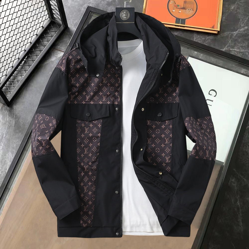 NO:610063,LV 2025 autumn new jacket, the new product on the show is in perfect condition, comfortable and warm, complete with three labels, full and attractive color, very outstanding design, easily upgrades the fashion sense, extremely sophisticated workmanship, neat and meticulous wiring!  A masterpiece from a famous designer!  The upper body does not look bloated and is super handsome!  Available sizes M ~ XXXL,,louis vuitton,jackets & coats,jackets & coats,alexander wang19860909Lv 2025秋季新款夹克外套,秀场新品品相非常完美,舒适保暖,三标齐全色泽饱满诱人,非常出彩的设计,轻松将时髦感进阶,做工极为考究严谨,走线工整细致！大牌设计师巨作！上身不显臃肿、超级帅气！现货码数M ～ XXXL,,louis vuitton,jackets & coats,jackets & coats,alexander wang,Men's clothing