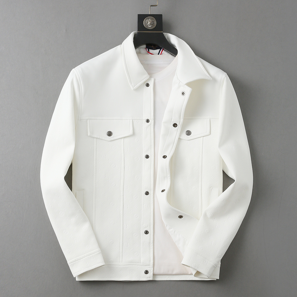 NO:520648,Lv 2025 spring new jacket jacket, the new product on the show is perfect, comfortable and warm when worn on both sides, three-standard full color and attractive, and the very outstanding design easily advances the sense of fashion, the workmanship is extremely exquisite and rigorous, and the wiring is neat and meticulous!  A masterpiece of a big-name designer!  The upper body doesn't look bloated and super handsome!  Spot code M ~ XXXL,,louis vuitton,jackets & coats,jackets & coats,alexander wang19860909Lv 2025春季新款夹克外套,秀场新品品相非常完美,双面穿舒适保暖,三标齐全色泽饱满诱人,非常出彩的设计,轻松将时髦感进阶,做工极为考究严谨,走线工整细致！大牌设计师巨作！上身不显臃肿、超级帅气！现货码数M ～ XXXL,,louis vuitton,jackets & coats,jackets & coats,alexander wang,Men's clothing