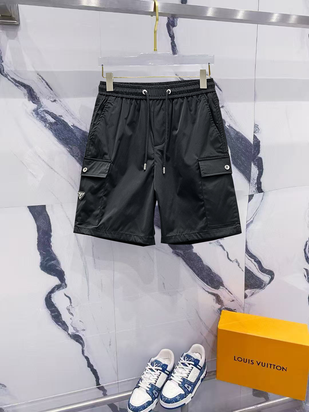 Prada Summer 2025 - Pantalones Cortos Casuales de Diseñador con Logo Clásico