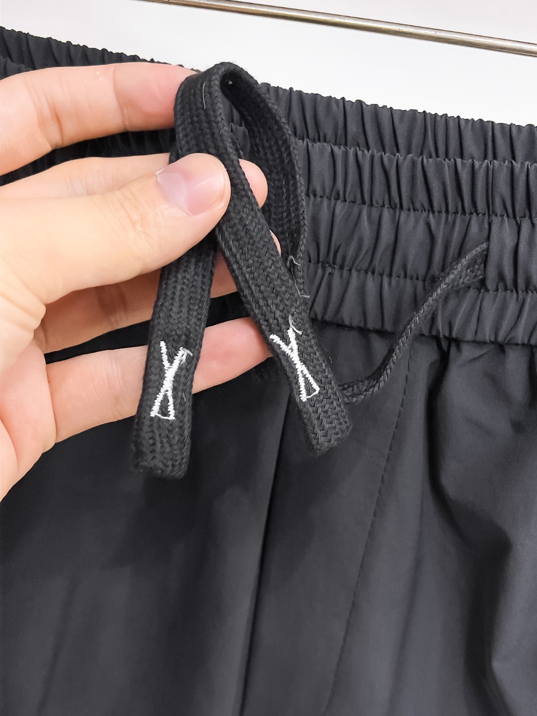 Moncler Men's Summer Casual Shorts - Comfortable, Stylish, and High-End 7 o 1iqdlgogv4m8l5bf2pu37djk3
