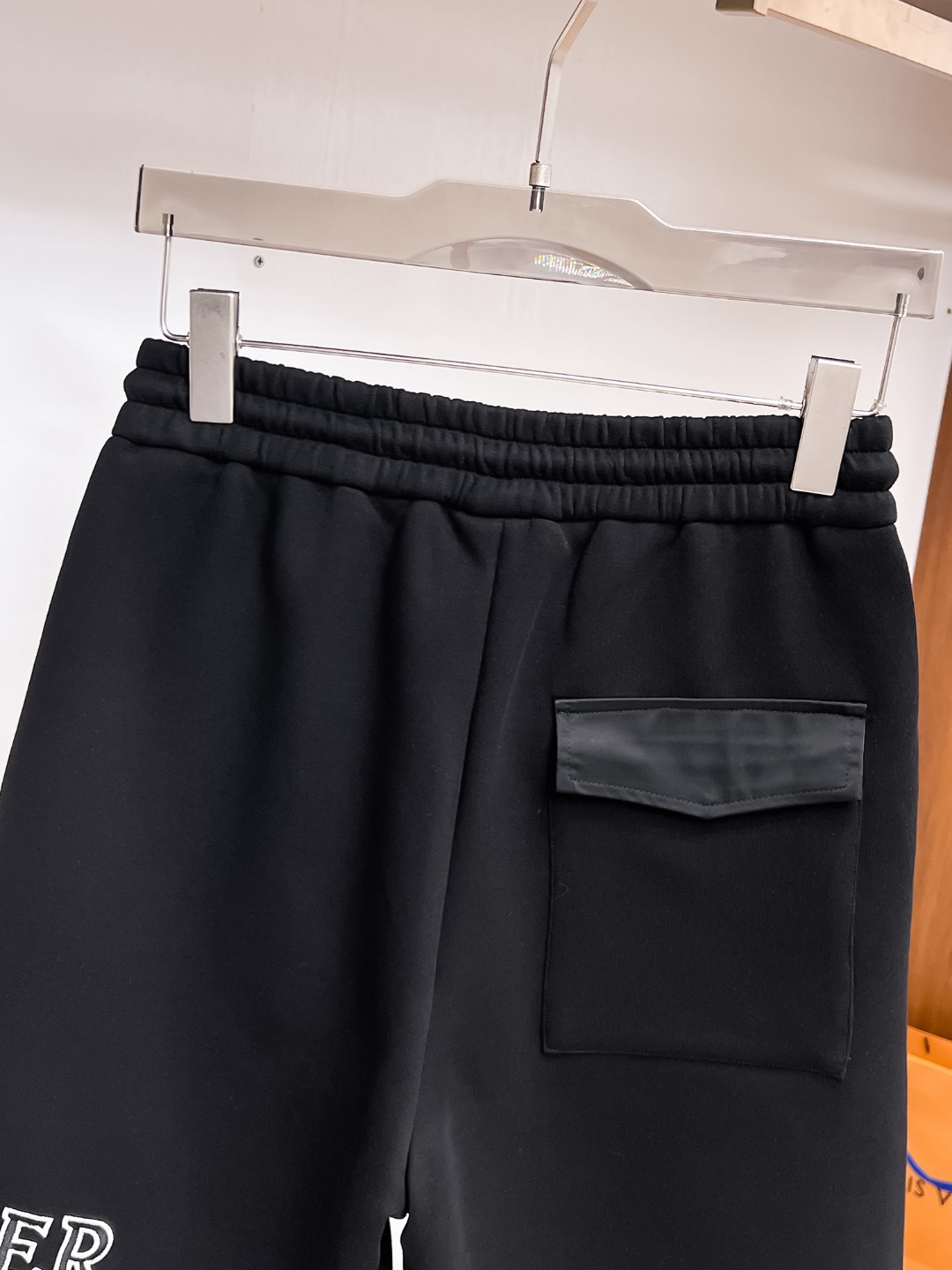 Moncler Men's Black Cotton Logo Shorts | Summer Casual Wear 6 o 1iqdlt7af1fqmilf001vl11b346