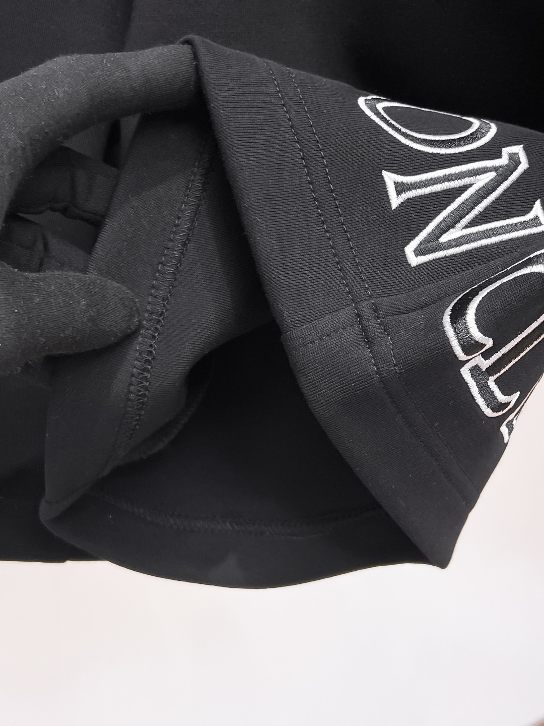 Moncler Men's Black Cotton Logo Shorts | Summer Casual Wear 12 o 1iqdlt7afshs93k12101q0ffso4