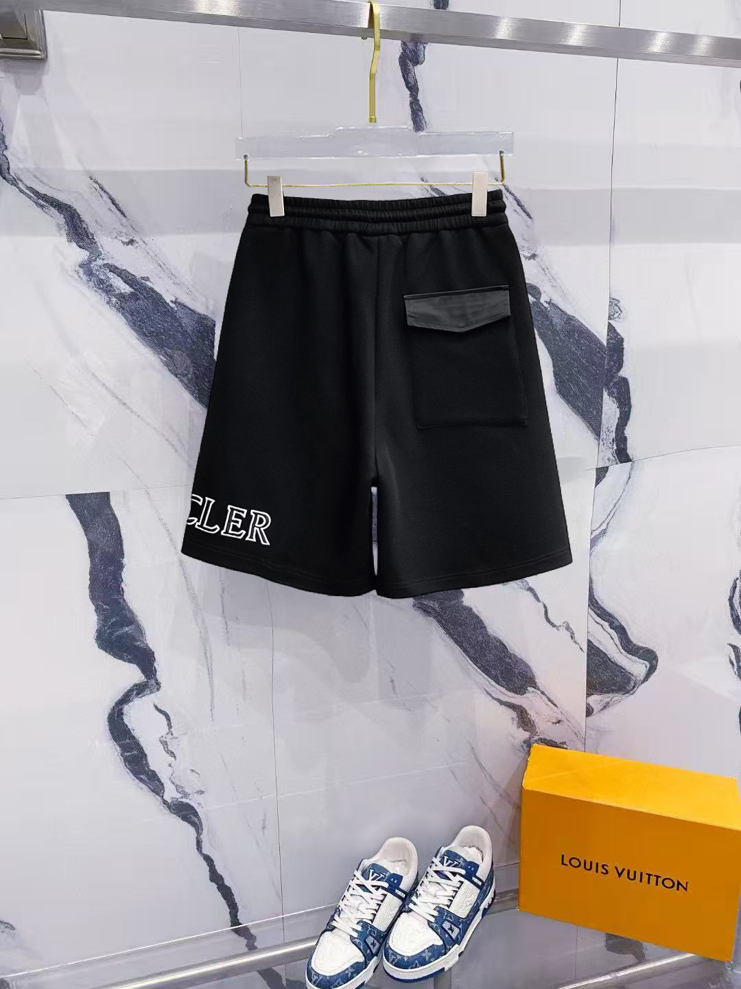 Moncler Men's Black Cotton Logo Shorts | Summer Casual Wear 3 o 1iqdlt7ag1i3414g6gmk11do19d28