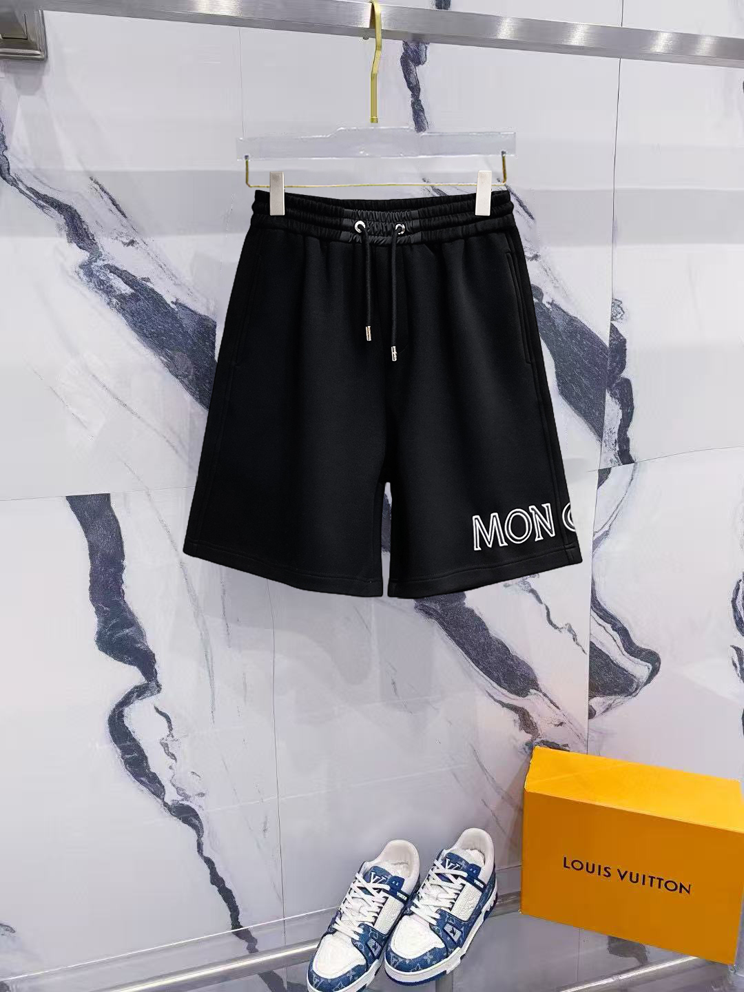 Moncler Men's Black Cotton Logo Shorts | Summer Casual Wear 2 o 1iqdlt7agusi195311o81vf51mpk7