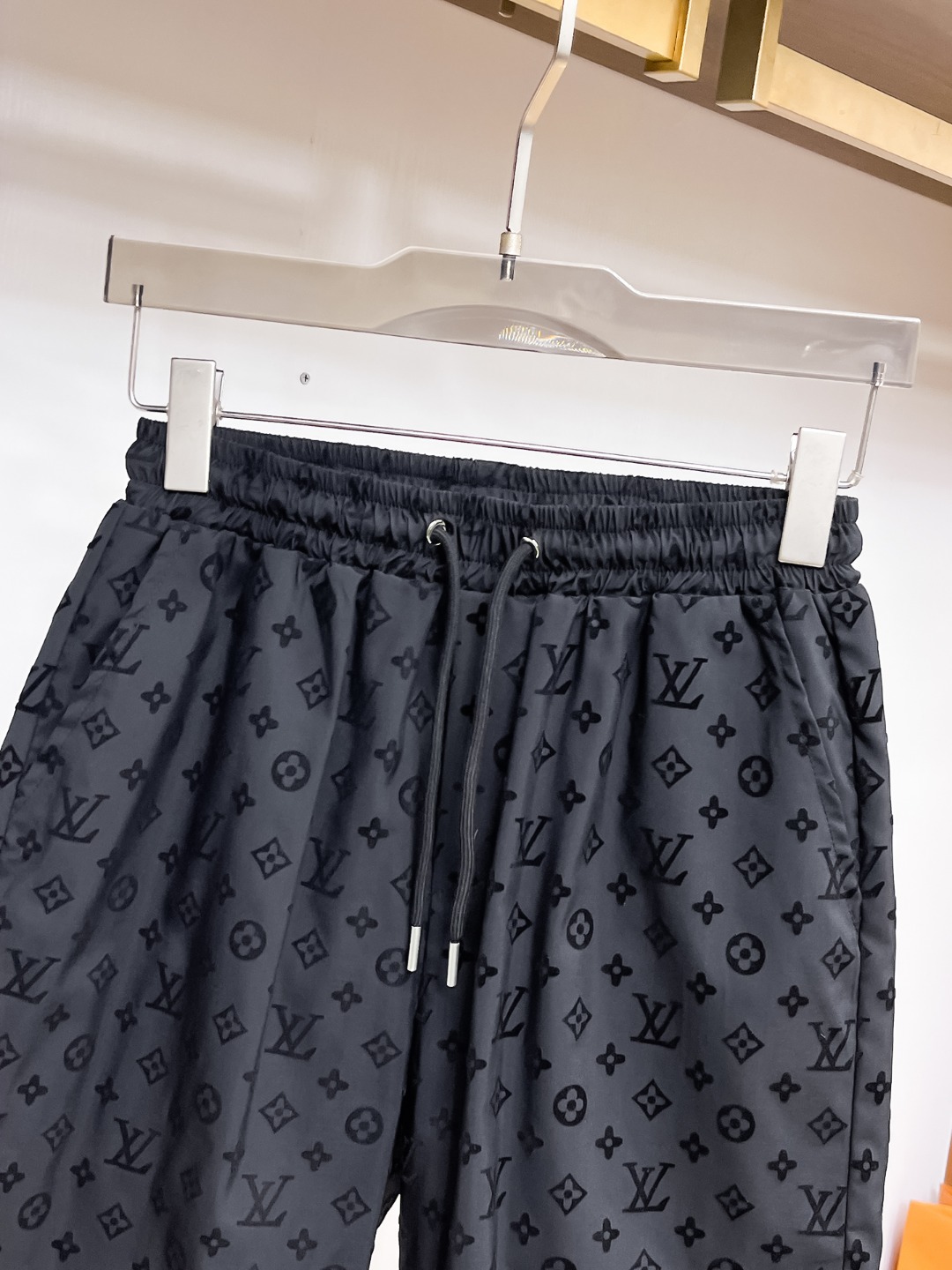 Louis Vuitton Monogram Shorts - Luxury Comfort for Men - Limited Edition 4 o 1iqdm177v2knlscuh8133v1f5b1