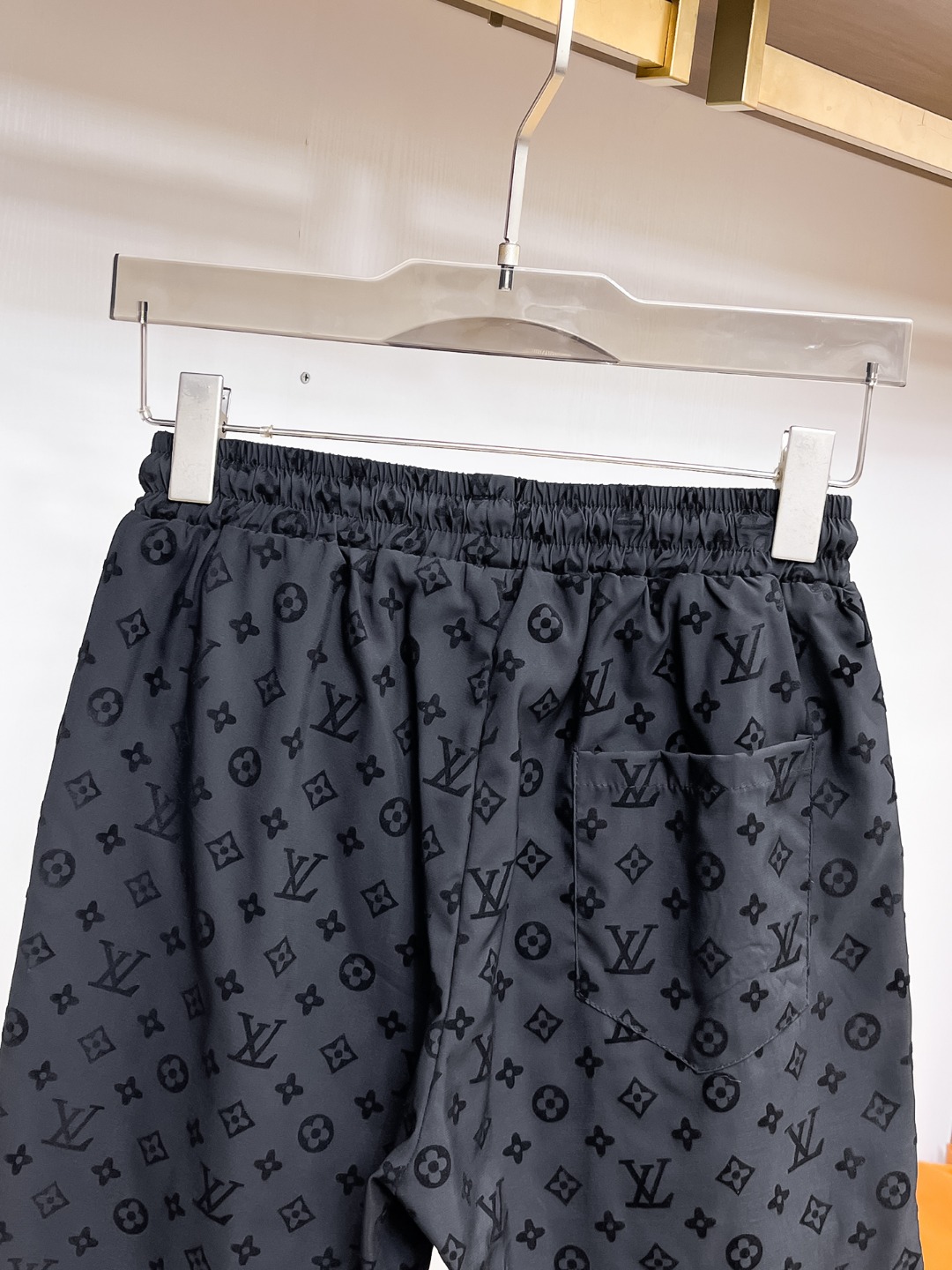 Louis Vuitton Monogram Shorts - Luxury Comfort for Men - Limited Edition 5 o 1iqdm1782n181rkto5u1mtj1fid7