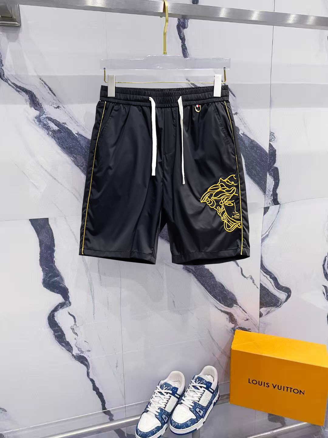 Versace 2025SS Luxury Casual Shorts with Classic Logo - Comfortable Fit