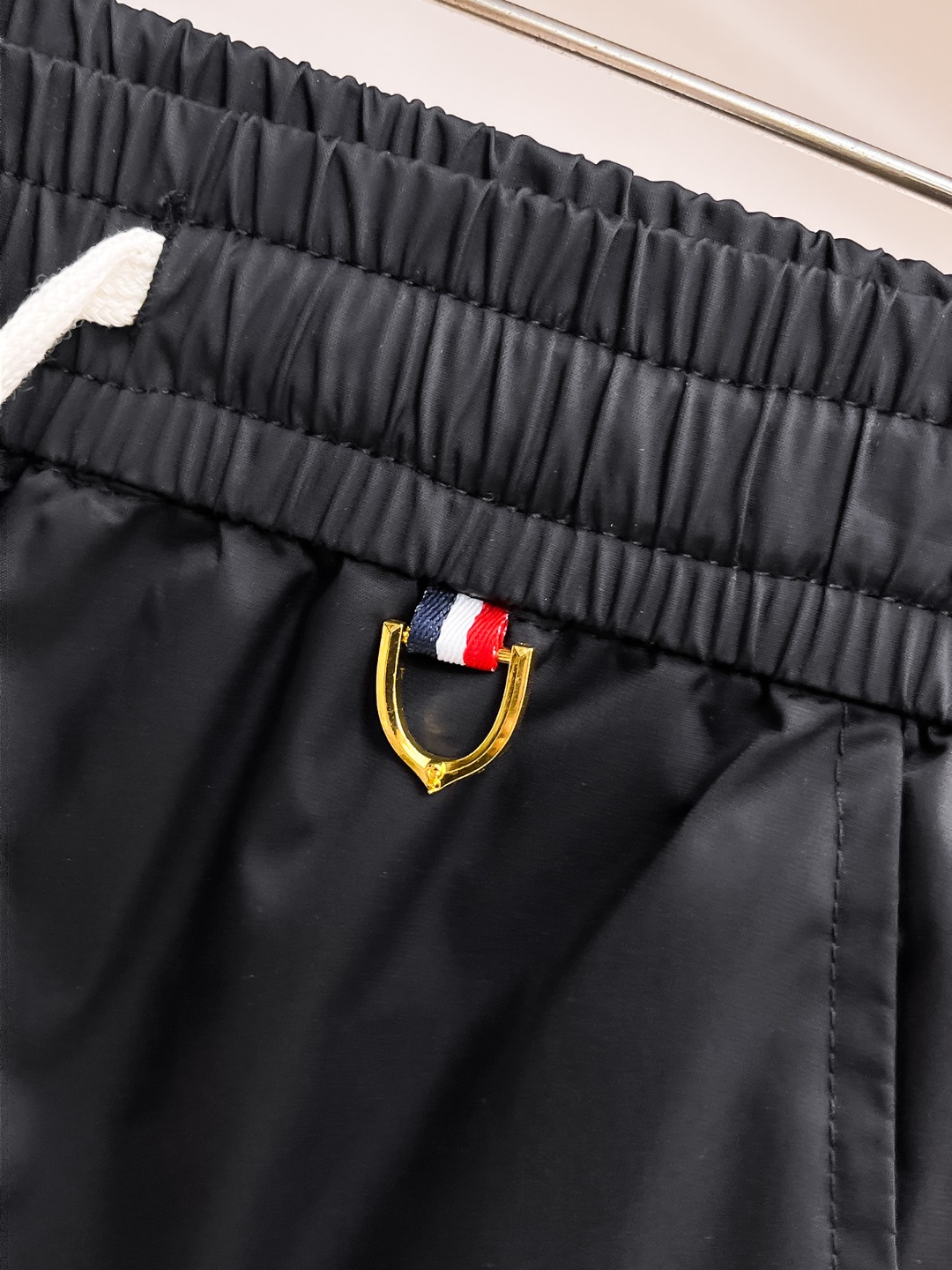 Versace 2025SS Luxury Casual Shorts with Classic Logo - Comfortable Fit 8 o 1iqdme2hcb601gaippt1sfc2q4
