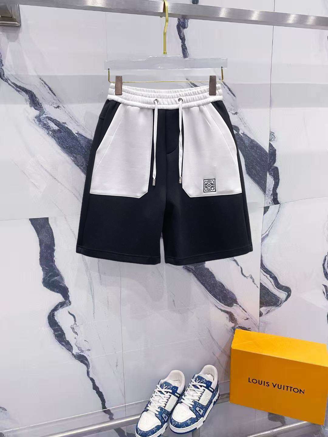 Loewe 2025SS Men's Casual Shorts with Signature Logo Details 2 i1747493949197 886 0 9