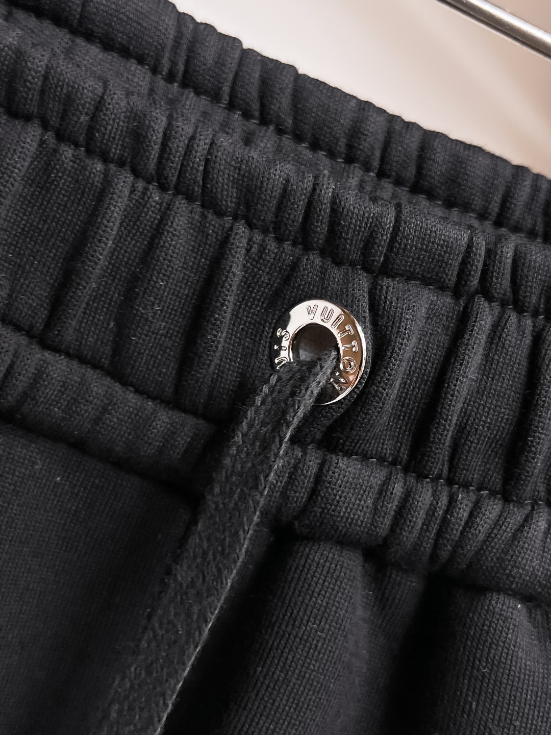 Louis Vuitton Men's Black Summer 2025 Casual Shorts with Logo Accent 11 o 1irkctucc74v4cpjgg1uvfqm15