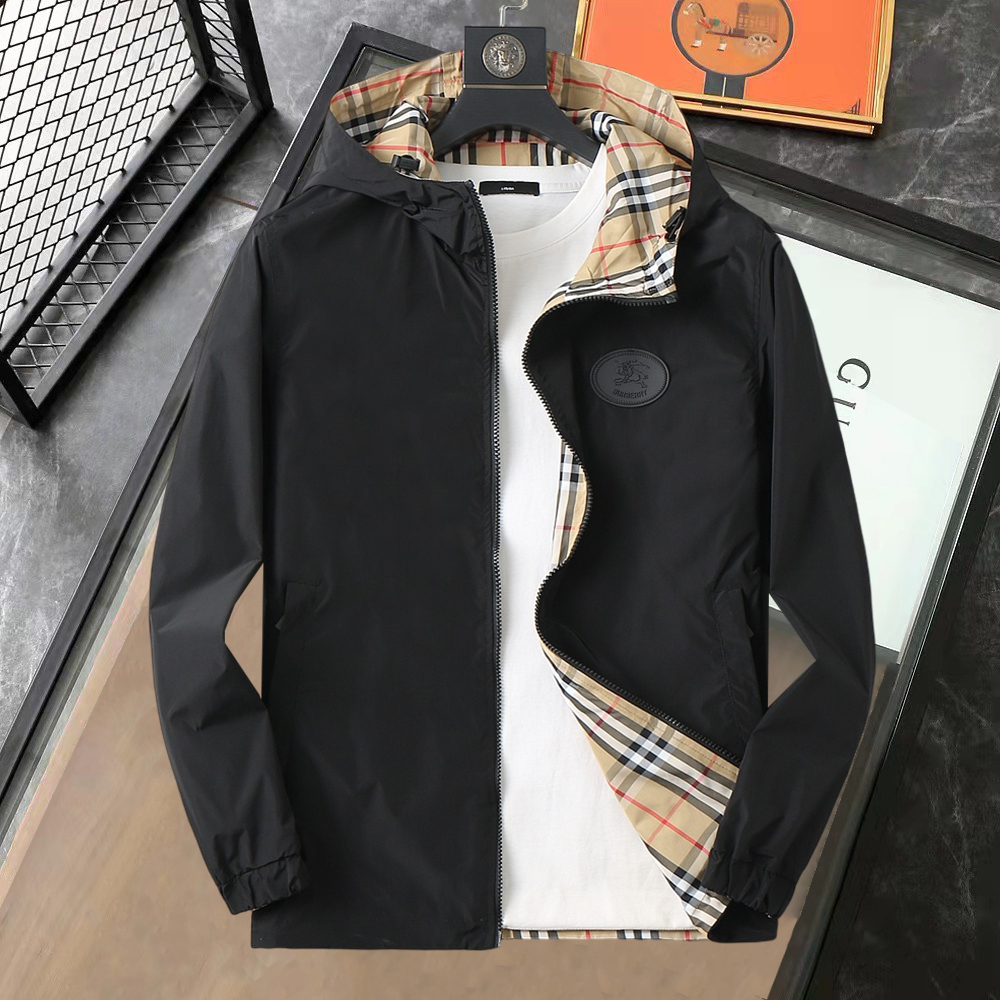 NO:610091,Burberry's 2025 new autumn jacket, the new product on the show is in perfect condition, comfortable and warm, complete with three colors, full and attractive color, very outstanding design, easily upgrades the fashion sense, extremely elegant and rigorous workmanship, neat and meticulous wiring!  A masterpiece from a famous designer!  The upper body does not look bloated and is super handsome!  Available size M ~ 3XL,,burberry,jackets & coats,jackets & coats,alexander wang19860909巴宝莉 2025秋季新款夹克外套,秀场新品品相非常完美,舒适保暖,三标齐全色泽饱满诱人,非常出彩的设计,轻松将时髦感进阶,做工极为考究严谨,走线工整细致！大牌设计师巨作！上身不显臃肿、超级帅气！现货码数M ～ 3XL,,burberry,jackets & coats,jackets & coats,alexander wang,Men's clothing