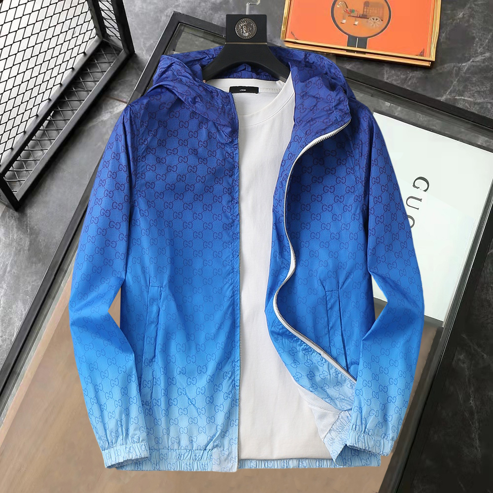 NO:610097,Gucci 2025 new autumn jacket, the new product on the show is in perfect condition, comfortable and warm, complete with three colors, full and attractive color, very outstanding design, easily upgrades the fashion sense, extremely elegant and rigorous workmanship, neat and meticulous wiring!  A masterpiece from a famous designer!  The upper body does not look bloated and is super handsome!  Available size M ~ 3XL,,jackets & coats,jackets & coats,alexander wang19860909古奇 2025秋季新款夹克外套,秀场新品品相非常完美,舒适保暖,三标齐全色泽饱满诱人,非常出彩的设计,轻松将时髦感进阶,做工极为考究严谨,走线工整细致！大牌设计师巨作！上身不显臃肿、超级帅气！现货码数M ～ 3XL,,jackets & coats,jackets & coats,alexander wang,Men's clothing