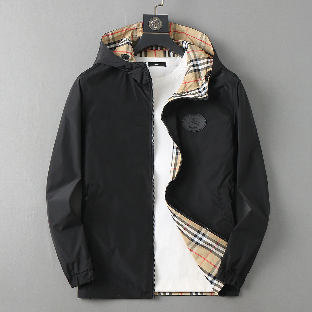 NO:647275,Same style as Burberry official website, on sale in advance!  2025ss spring new men's jacket, original three-standard high-end version!  With hidden hood, custom-made fabrics at the counter, highly breathable and comfortable, impeccable details, brand element design concept, reflecting high quality. It feels delicate and soft!  It presents a casual cut and the upper body shape is awesome!  Size M～3XL, maximum wear is 195kg.,,burberry,jackets & coats,jackets & coats,hats,alexander wang19860909巴宝莉 官网同款,提前发售！2025ss开春新款男士夹克外套,原单三标齐全高端版本！带隐藏帽,专柜定制面料 透气舒适度高,细节无可挑剔,品牌元素设计理念,体现高品质.手感细腻柔软！呈现休闲裁剪,上身版型超赞！码数M～3XL,最大穿195斤.,,burberry,jackets & coats,jackets & coats,hats,alexander wang,Men's clothing