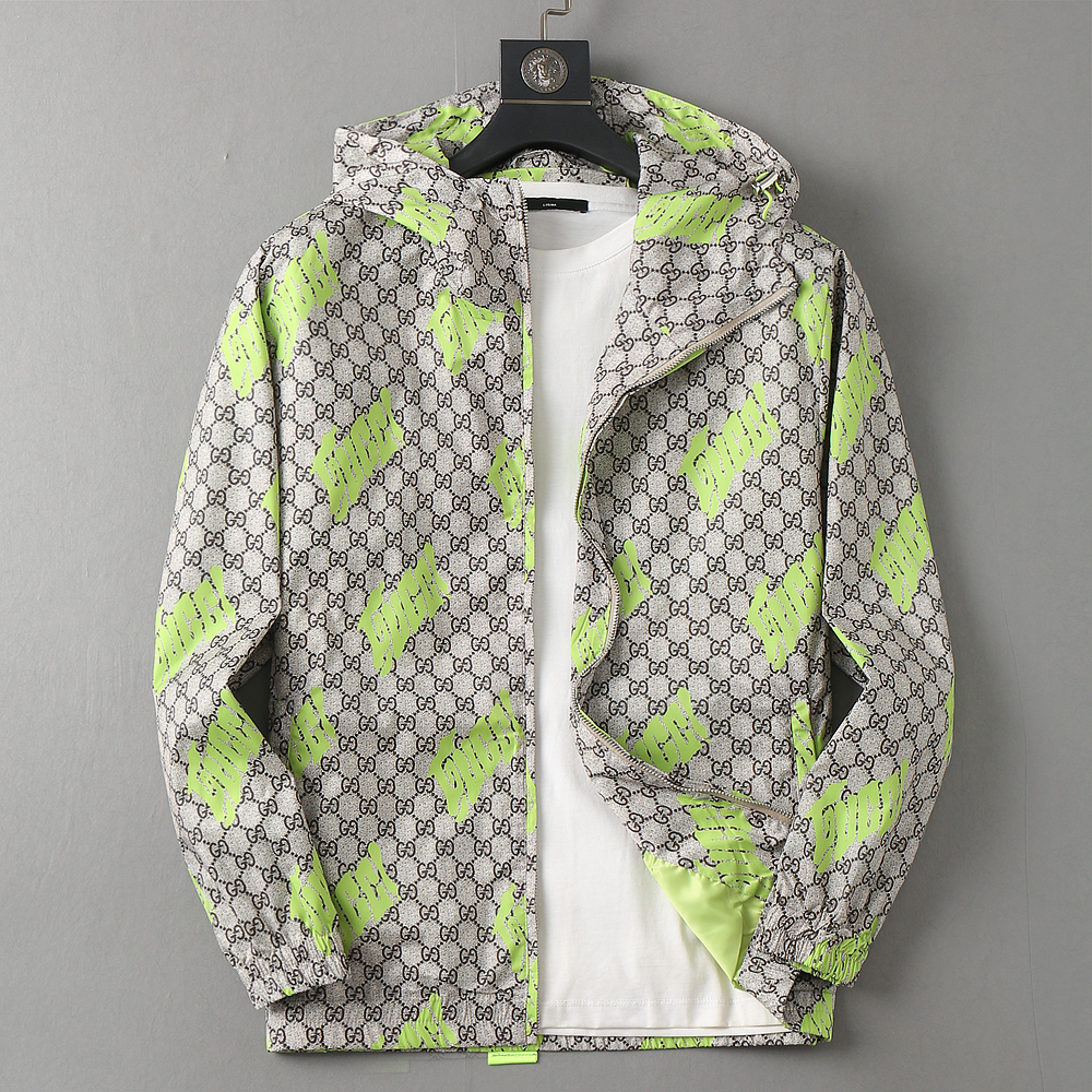 NO:647279,The same style on Gucci’s official website, on sale in advance!  2025ss spring new men's jacket, original three-standard high-end version!  With hidden hood, custom-made fabrics at the counter, highly breathable and comfortable, impeccable details, brand element design concept, reflecting high quality. It feels delicate and soft!  It presents a casual cut and the upper body shape is awesome!  Size M～3XL, maximum wear is 195kg.,,jackets & coats,jackets & coats,hats,alexander wang19860909古奇官网同款,提前发售！2025ss开春新款男士夹克外套,原单三标齐全高端版本！带隐藏帽,专柜定制面料 透气舒适度高,细节无可挑剔,品牌元素设计理念,体现高品质.手感细腻柔软！呈现休闲裁剪,上身版型超赞！码数M～3XL,最大穿195斤.,,jackets & coats,jackets & coats,hats,alexander wang,Men's clothing