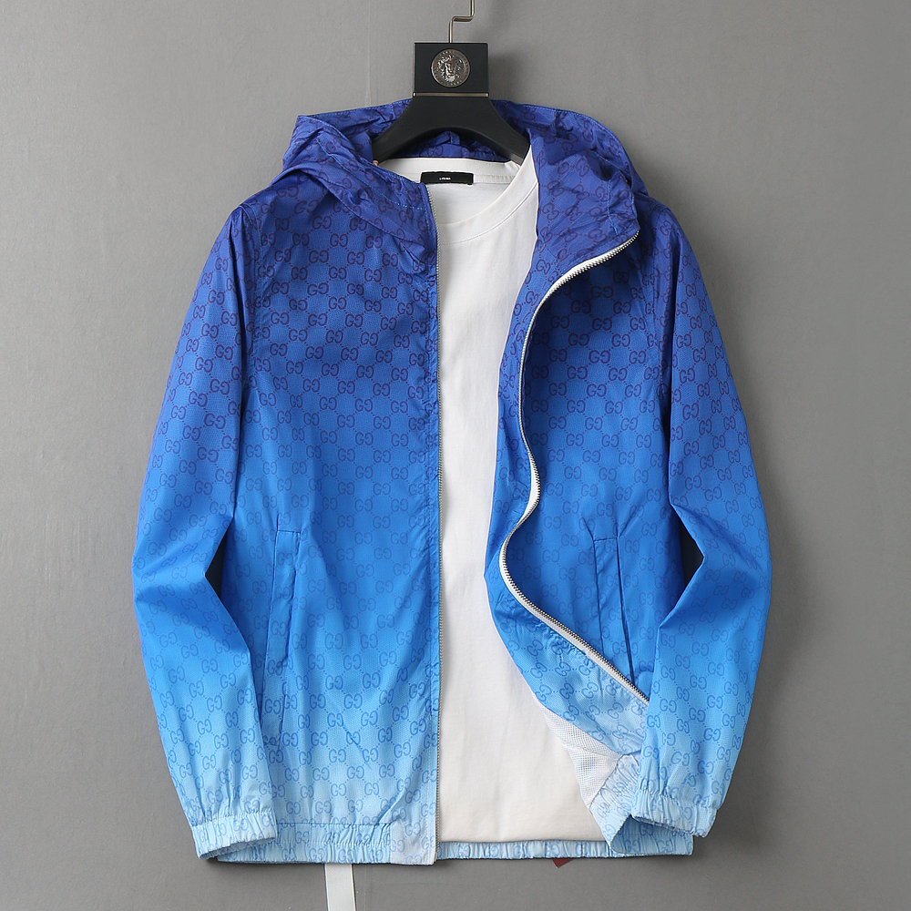 NO:647281,Same style as Gucci official website, on sale in advance!  2025ss spring new men's jacket, original three-standard high-end version!  With hidden hood, custom-made fabrics at the counter, highly breathable and comfortable, impeccable details, brand element design concept, reflecting high quality. It feels delicate and soft!  It presents a casual cut and the upper body shape is awesome!  Size M～3XL, maximum wear is 195kg.,,jackets & coats,jackets & coats,hats,alexander wang19860909古奇 官网同款,提前发售！2025ss开春新款男士夹克外套,原单三标齐全高端版本！带隐藏帽,专柜定制面料 透气舒适度高,细节无可挑剔,品牌元素设计理念,体现高品质.手感细腻柔软！呈现休闲裁剪,上身版型超赞！码数M～3XL,最大穿195斤.,,jackets & coats,jackets & coats,hats,alexander wang,Men's clothing