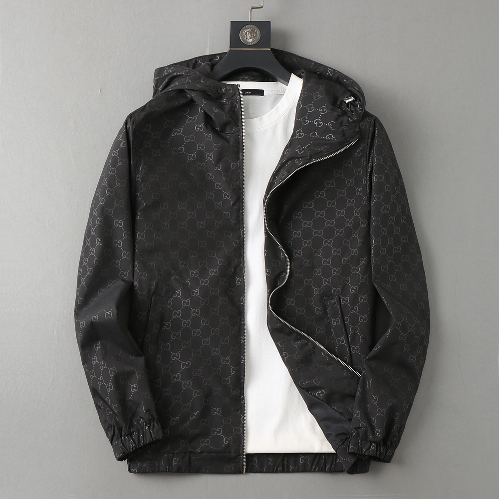 NO:647288,Same style as Gucci official website, on sale in advance!  2025ss spring new men's jacket, original three-standard high-end version!  With hidden hood, custom-made fabrics at the counter, highly breathable and comfortable, impeccable details, brand element design concept, reflecting high quality. It feels delicate and soft!  It presents a casual cut and the upper body shape is awesome!  Size M～3XL, maximum wear is 195kg.,,jackets & coats,jackets & coats,hats,alexander wang19860909古奇 官网同款,提前发售！2025ss开春新款男士夹克外套,原单三标齐全高端版本！带隐藏帽,专柜定制面料 透气舒适度高,细节无可挑剔,品牌元素设计理念,体现高品质.手感细腻柔软！呈现休闲裁剪,上身版型超赞！码数M～3XL,最大穿195斤.,,jackets & coats,jackets & coats,hats,alexander wang,Men's clothing