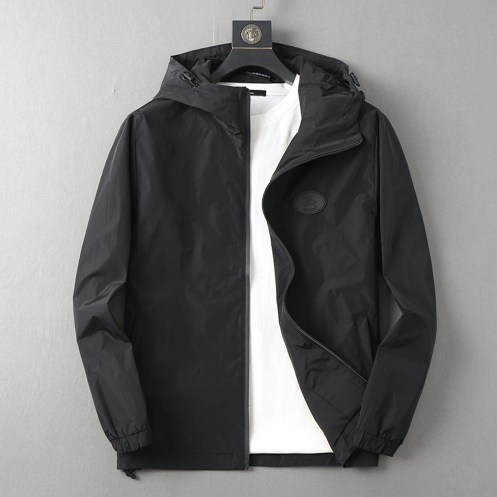 NO:647297,Same style as Burberry official website, on sale in advance!  2025ss spring new men's jacket, original three-standard high-end version!  With hidden hood, custom-made fabrics at the counter, highly breathable and comfortable, impeccable details, brand element design concept, reflecting high quality. It feels delicate and soft!  It presents a casual cut and the upper body shape is awesome!  Size M～3XL, maximum wear is 195kg.,,burberry,jackets & coats,jackets & coats,hats,alexander wang19860909巴宝莉 官网同款,提前发售！2025ss开春新款男士夹克外套,原单三标齐全高端版本！带隐藏帽,专柜定制面料 透气舒适度高,细节无可挑剔,品牌元素设计理念,体现高品质.手感细腻柔软！呈现休闲裁剪,上身版型超赞！码数M～3XL,最大穿195斤.,,burberry,jackets & coats,jackets & coats,hats,alexander wang,Men's clothing