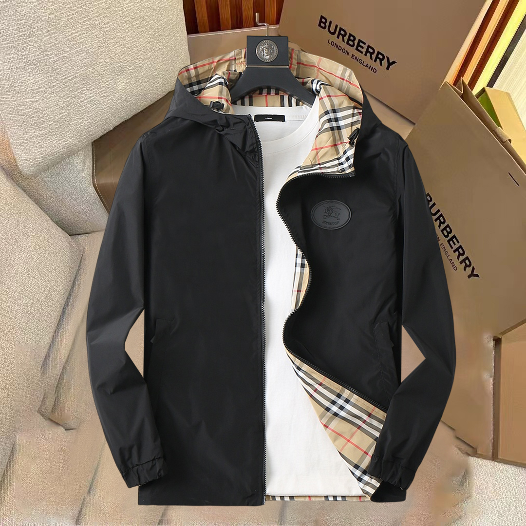 NO:540085,Burberry's official website is the same model, released in advance!  2025ss Spring New Men's Jacket, original single three-standard full high-end version!  With hidden hat, customized fabric for counter, high breathability and comfort, impeccable details, brand element design concept, reflecting high quality. The feel is delicate and soft!  It is casually cut, with a great upper body style!  The size M~3XL, the maximum wear is 195 catties., burberry, jackets & coats, jackets & coats, hats, alexander wang19860909巴宝莉 官网同款,提前发售！2025ss开春新款男士夹克外套,原单三标齐全高端版本！带隐藏帽,专柜定制面料 透气舒适度高,细节无可挑剔,品牌元素设计理念,体现高品质.手感细腻柔软！呈现休闲裁剪,上身版型超赞！码数M～3XL,最大穿195斤.,,burberry,jackets & coats,jackets & coats,hats,alexander wang,Men's clothing