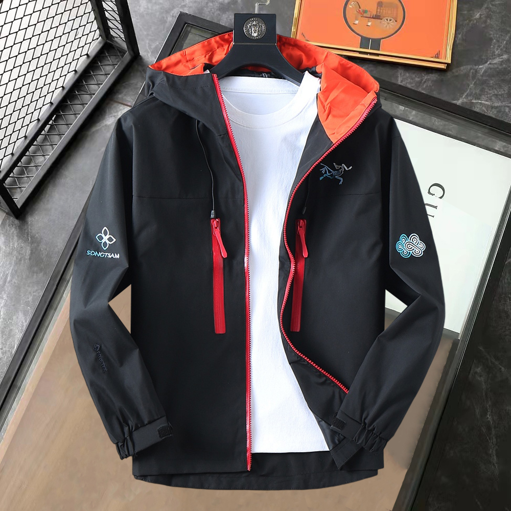 NO:610079,Arc'teryx 2025 new autumn jacket, the new product on the show is in perfect condition, comfortable and warm, complete with three colors, full and attractive color, very outstanding design, easily upgrades the fashion sense, extremely elegant and rigorous workmanship, neat and meticulous wiring!  A masterpiece from a famous designer!  The upper body does not look bloated and is super handsome!  Available size M ~ XXXL,arc'teryx,jackets & coats,jackets & coats,alexander wang19860909始祖鸟 2025秋季新款夹克外套,秀场新品品相非常完美,舒适保暖,三标齐全色泽饱满诱人,非常出彩的设计,轻松将时髦感进阶,做工极为考究严谨,走线工整细致！大牌设计师巨作！上身不显臃肿、超级帅气！现货码数M ～ XXXL,arc'teryx,jackets & coats,jackets & coats,alexander wang,Men's clothing