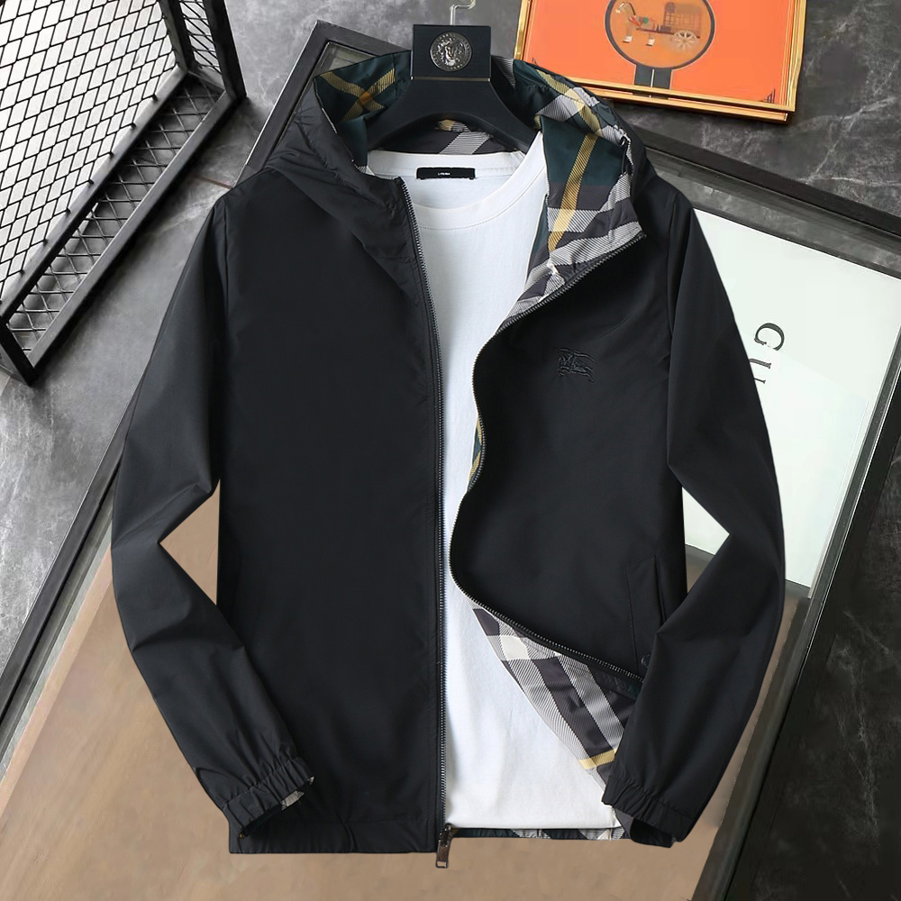 NO:610110,Burberry's 2025 new autumn jacket, the new product on the show is in perfect condition, comfortable and warm, complete with three colors, full and attractive color, very outstanding design, easily upgrades the fashion sense, extremely elegant and rigorous workmanship, neat and meticulous wiring!  A masterpiece from a famous designer!  The upper body does not look bloated and is super handsome!  Available size M ~ XXXL,,burberry,jackets & coats,jackets & coats,alexander wang19860909巴宝莉 2025秋季新款夹克外套,秀场新品品相非常完美,舒适保暖,三标齐全色泽饱满诱人,非常出彩的设计,轻松将时髦感进阶,做工极为考究严谨,走线工整细致！大牌设计师巨作！上身不显臃肿、超级帅气！现货码数M ～ XXXL,,burberry,jackets & coats,jackets & coats,alexander wang,Men's clothing