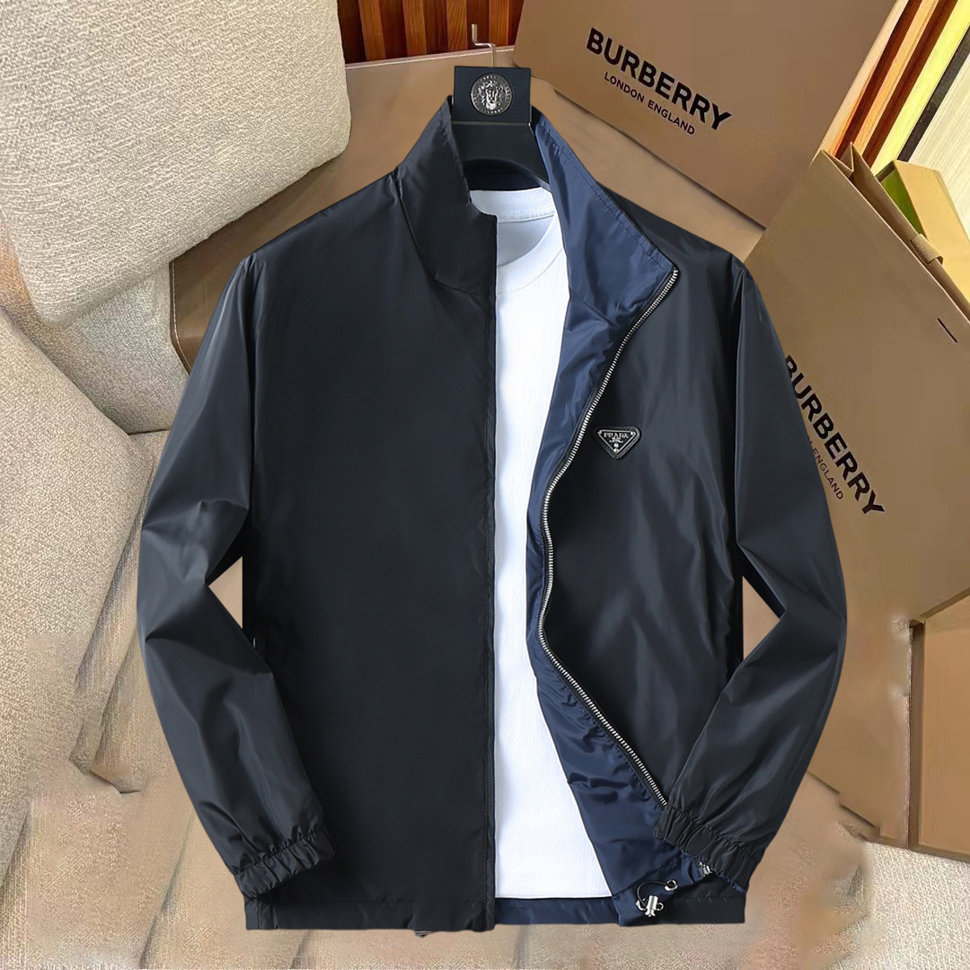 NO:731142,Support replacement after the year!  Prada 2025 new autumn jacket, the new product on the show is in perfect condition, comfortable and warm, complete with three colors, full and attractive color, very outstanding design, easily upgrades the fashion sense, extremely elegant and rigorous workmanship, neat and meticulous wiring!  A masterpiece from a famous designer!  The upper body does not look bloated and is super handsome!  Available sizes M ~ 3XL,,prada,jackets & coats,jackets & coats,19860909支持年后退换！ 普拉达 2025秋季新款夹克外套,秀场新品品相非常完美,舒适保暖,三标齐全色泽饱满诱人,非常出彩的设计,轻松将时髦感进阶,做工极为考究严谨,走线工整细致！大牌设计师巨作！上身不显臃肿、超级帅气！现货码数M ～ 3XL,,prada,jackets & coats,jackets & coats,,Men's clothing