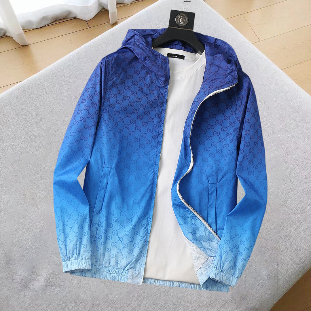 NO:685245,Same style as Gucci official website, complete with three labels, sold in advance. 2025ss new autumn men's jackets, high-end version with complete three labels of the original order. Custom-made fabrics at the counter. Highly breathable and comfortable, impeccable details, brand element design concept, reflecting high quality. Delicate and soft feel. Casual tailoring, excellent upper body size. M～3XL, maximum wear 195 catties,,jackets & coats,jackets & coats,19860909古奇 官网同款,三标齐全,提前发售 2025ss秋季新款男士夹克外套,原单三标齐全高端版本 专柜定制面料 透气舒适度高,细节无可挑剔,品牌元素设计理念,体现高品质.手感细腻柔软 呈现休闲裁剪,上身版型超赞 码数M～3XL,最大穿195斤,,jackets & coats,jackets & coats,,Men's clothing