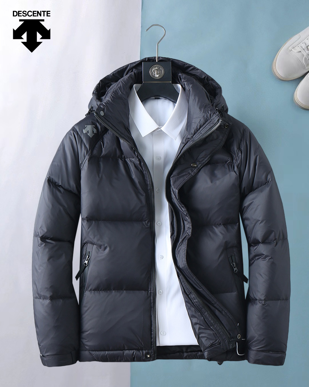 NO:644359,Descente GW exclusively supplies new autumn and winter classic down jackets, hooded turtleneck down jackets. Trading company channels are rare, and the hood has a detachable design with snap buttons.  A must-have warm item for cooling weather, it can be worn for daily life or outdoor sports. The fabric of this down jacket is smooth and shiny, wear-resistant, scratch-resistant and easy to care for. It is equipped with high-quality white goose down filling inside. It is paired with large square quilting technology to create a fluffy and full overall effect. It has good resilience and has a strong thermal insulation effect, so that you are not afraid of the cold outdoor weather in autumn and winter! Size: M-3xL,,down  jacket,hats,alexander wang19860909迪桑特 GW独家专供秋冬新款经典羽绒服,连帽高领羽绒服 贸易公司渠道稀出,帽子按扣可拆卸设计 降温天气必备的保暖单品,不论是日常还是户外运动都能穿.该羽绒服面料质感光滑亮泽,耐磨防刮易打理,内里配置优质白鹅绒埴充,在搭配大方格绗缝工艺,wt打造蓬松饱满的整体效果,回弹性好,兼顾强悍的保暖锁温效果,让你无惧秋冬季寒冷的户外天气! 尺码:M-3xL,,down jacket,hats,alexander wang,Men's clothing