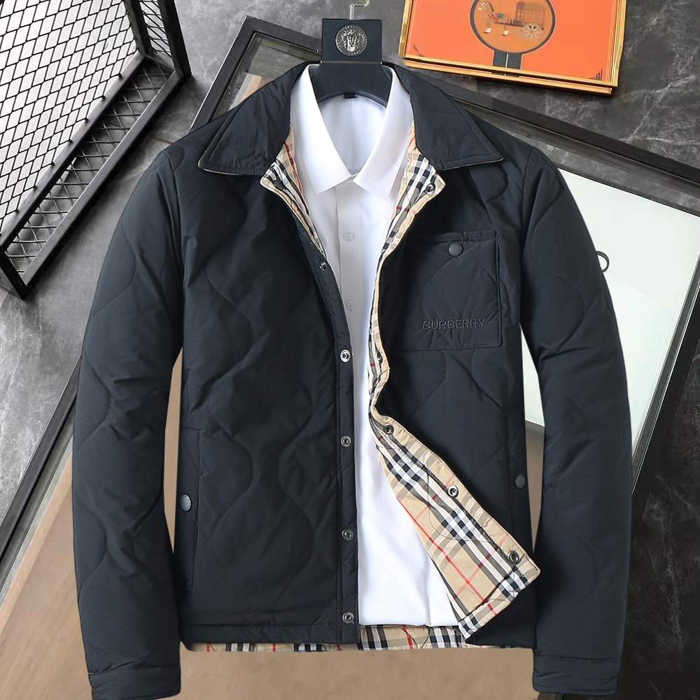 NO:703552,Support replacement after the year!  Burberry's three-standard complete ss new winter down jacket, the new product on the show is in perfect condition, comfortable and warm, the color is full and attractive, the very outstanding design can easily enhance the fashion sense, the workmanship is extremely sophisticated and rigorous, and the wiring is neat and meticulous!  A masterpiece from a famous designer!  The upper body does not look bloated and is super handsome!  Available sizes M ~ XXXL,,burberry,jackets & coats,down jacket,19860909支持年后退换！ 巴宝莉 三标齐全 ss冬季新款羽绒棉服外套,秀场新品品相非常完美,舒适保暖,色泽饱满诱人,非常出彩的设计,轻松将时髦感进阶,做工极为考究严谨,走线工整细致！大牌设计师巨作！上身不显臃肿、超级帅气！现货码数M ～ XXXL,,burberry,jackets & coats,down jacket,,Men's clothing