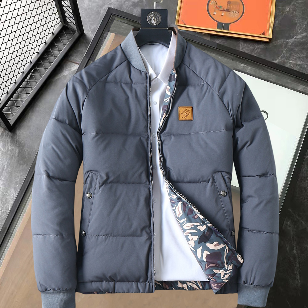 NO:703563,Support replacement after the year!  LV's new spring and winter down jacket. This is known as the most expensive down jacket in the world, all 90 down. With a classic logo combination, it is full of visual impact at first sight. It has better thermal insulation performance, is light and not heavy, and has good loft recovery after compression, and it can gather heat and lock in temperature!  Personalized color matching design, fresh and energetic!  There are too many versions circulating in the market. In addition to the different fabrics and workmanship, the biggest difference is that the filling is not goose down at all but feather silk or velvet, etc., and it is not easy to distinguish for those who don’t understand. In addition, the fabrics and workmanship are definitely not of the same level. In short, look for us and you will never go astray. All the exclusive full colors are purchased from genuine development. If you understand the quality of our down jackets, you can safely recommend it with your eyes closed. The three standards are complete!  Uniform series for men and women!  Size M-3XL. Maximum wear is 195 pounds.,,louis vuitton,down jacket,19860909支持年后退换！ Lv 春冬新款羽绒服.这款号称羽绒服届最贵的,全部90绒的.带着经典的Logo组合搭配,第一眼看到就是满满的视觉冲击,保暖性能更出色,轻便不厚重,且压缩后的蓬松度恢复性好,聚热锁温！个性的拼色设计,清新有活力！市面流通的版本实在太多了,除了面料做工不同外,最大的区别就是填充物根本不是鹅绒而是羽丝或手感绒等等,而不懂的根本不容易区分.另外面料和做工也绝对不是一个级别,总之认准我们,让你绝对不跑偏,独家全色全部购入正版开发,懂我们家羽绒服质量的,完全可以放心闭眼推.三标齐全！男女同款系列！码数M-3XL.最大穿到195斤.,,louis vuitton,down jacket,,Men's clothing