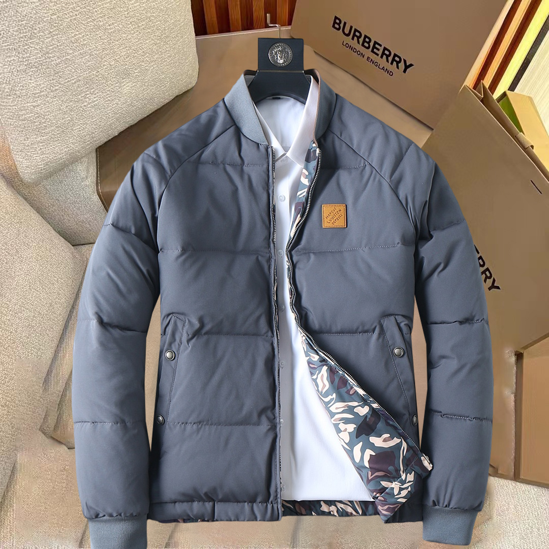 NO:731202,Support replacement after the year!  LV 2025 autumn and winter new down vest, all 90 down. With the classic logo combination, it is full of visual impact at first sight. It has better thermal insulation performance, is light and not heavy, and has good fluff recovery after compression, and it can gather heat and lock in temperature!  Personalized color matching design, fresh and energetic!  There are too many versions circulating in the market. In addition to the different fabrics and workmanship, the biggest difference is that the filling is not goose down at all but feather silk or velvet, etc., and it is not easy to distinguish for those who don’t understand. In addition, the fabrics and workmanship are definitely not of the same level. In short, look for us and you will never go astray. All the exclusive full colors are purchased from genuine development. If you understand the quality of our down jackets, you can safely recommend it with your eyes closed. The three standards are complete!  Uniform series for men and women!  Size M-3XL. Maximum wear capacity is 200 pounds, Louis Vuitton, down jacket,19860909支持年后退换！ Lv 2025秋冬新款羽绒马甲,全部90绒的.带着经典的Logo组合搭配,第一眼看到就是满满的视觉冲击,保暖性能更出色,轻便不厚重,且压缩后的蓬松度恢复性好,聚热锁温！个性的拼色设计,清新有活力！市面流通的版本实在太多了,除了面料做工不同外,最大的区别就是填充物根本不是鹅绒而是羽丝或手感绒等等,而不懂的根本不容易区分.另外面料和做工也绝对不是一个级别,总之认准我们,让你绝对不跑偏,独家全色全部购入正版开发,懂我们家羽绒服质量的,完全可以放心闭眼推.三标齐全！男女同款系列！码数M-3XL.最大穿到200斤,,louis vuitton,down jacket,,Men's clothing