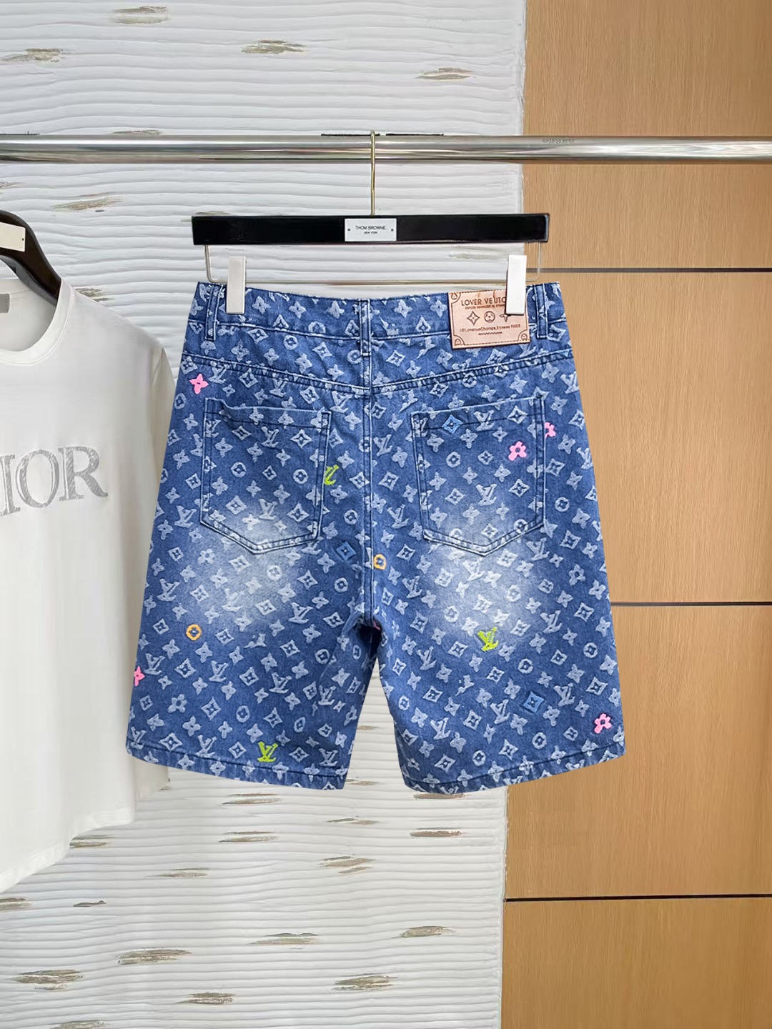 Louis Vuitton LV 2026夏季新款男士牛仔短裤 重工艺高级定制面料透气面料 透气弹力舒适度极高