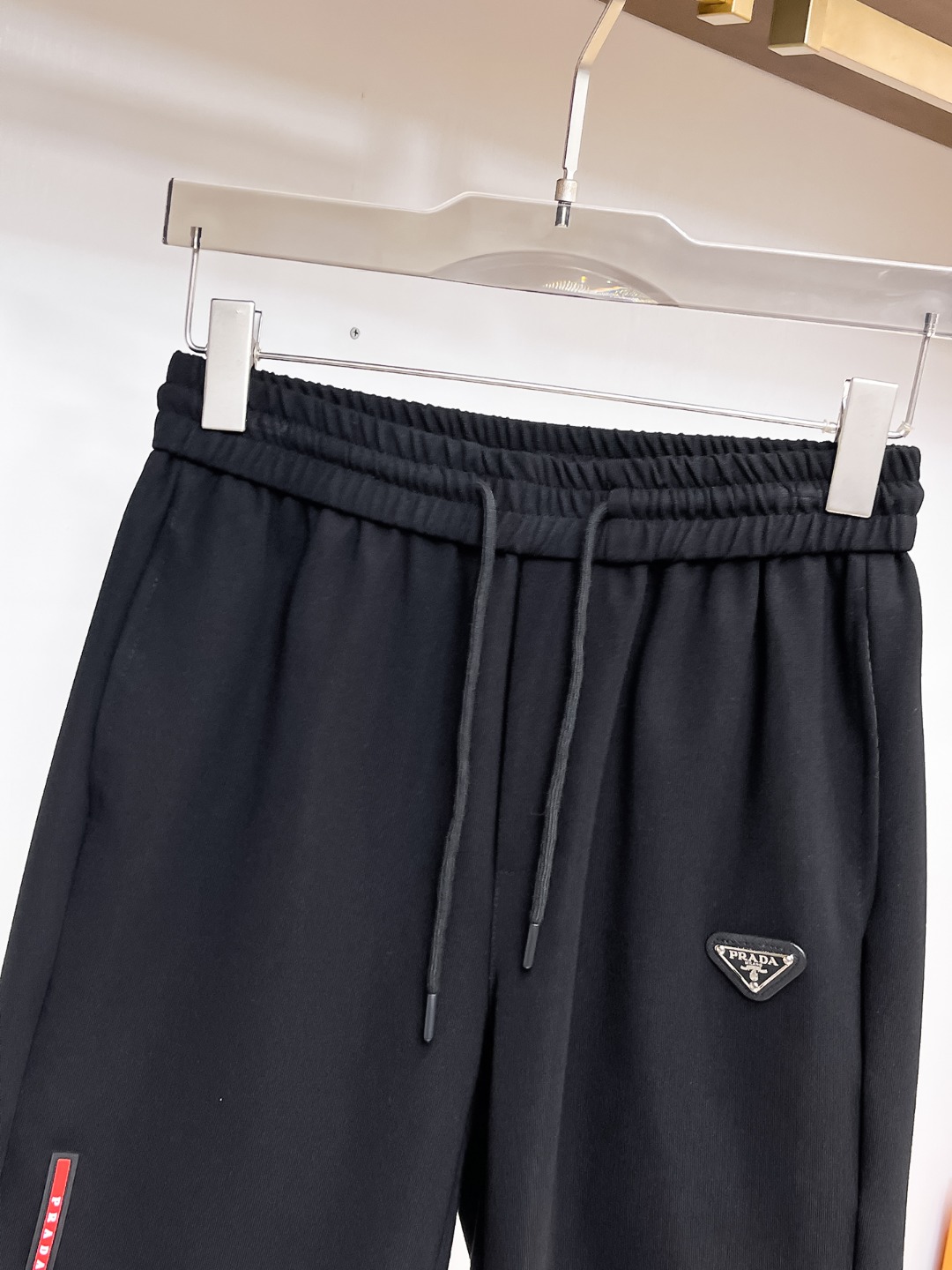 Prada 普拉达 2026ss春夏新款 休闲短裤