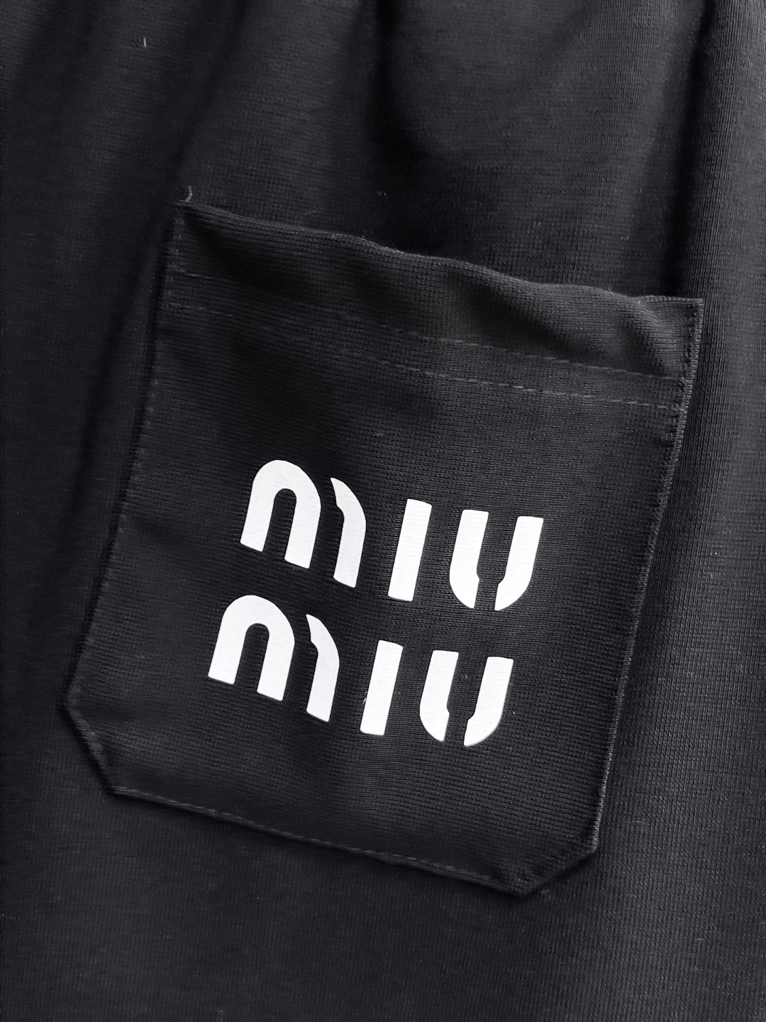 Miu Miu miumiu 2026ss春夏新款 休闲短裤