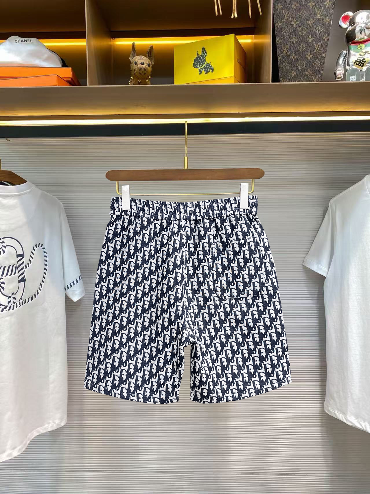 Dior 迪奥 2026夏季新款男士休闲短裤 高级定制面料透气面料 透气弹力舒适度极高 细节无可挑剔