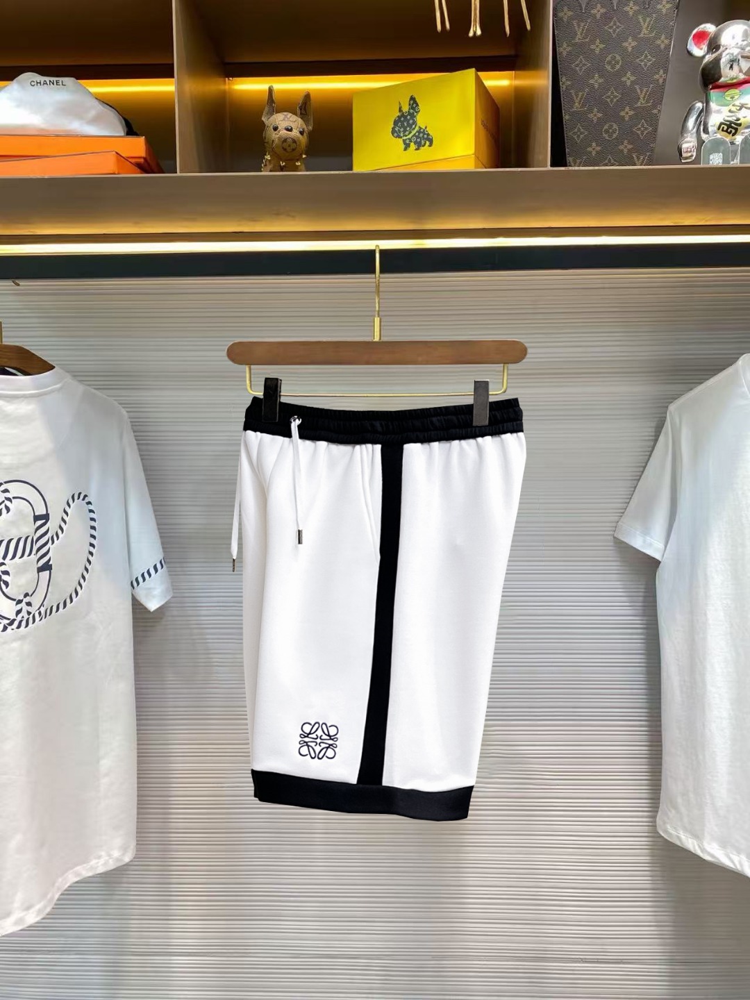 Loewe 罗意威 三标齐全 2026夏季新款男士休闲短裤 高级定制面料透气面料 透气弹力舒适度极高