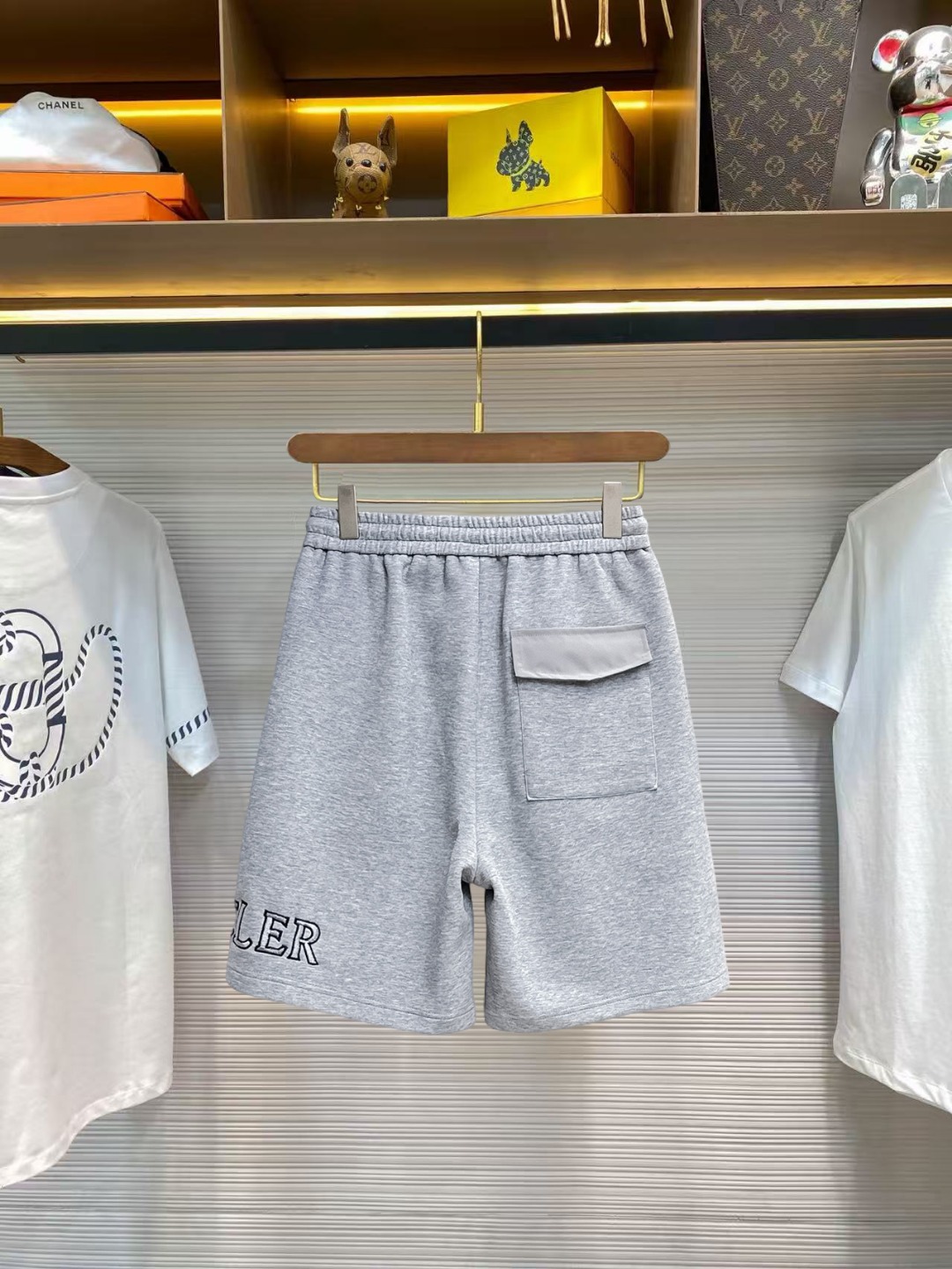 Moncler 蒙口 三标齐全 2026夏季新款男士休闲短裤 高级定制面料透气面料 透气弹力舒适度极高