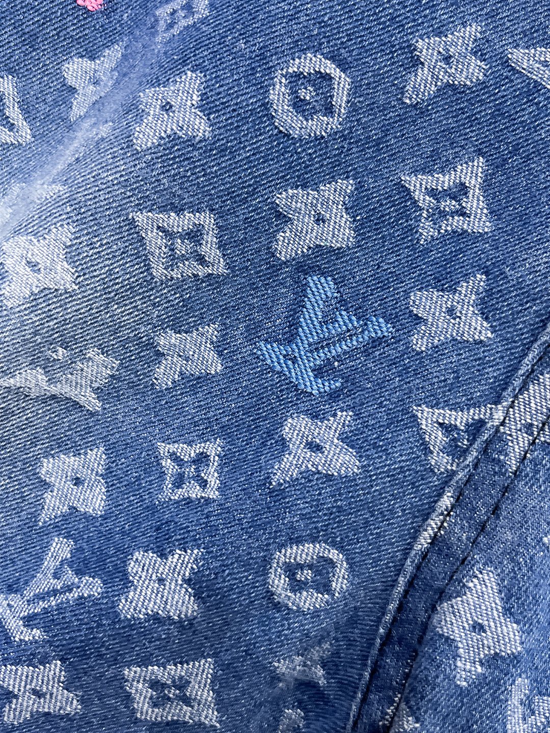 Louis Vuitton LV 2026夏季新款男士牛仔短裤 重工艺高级定制面料透气面料 透气弹力舒适度极高