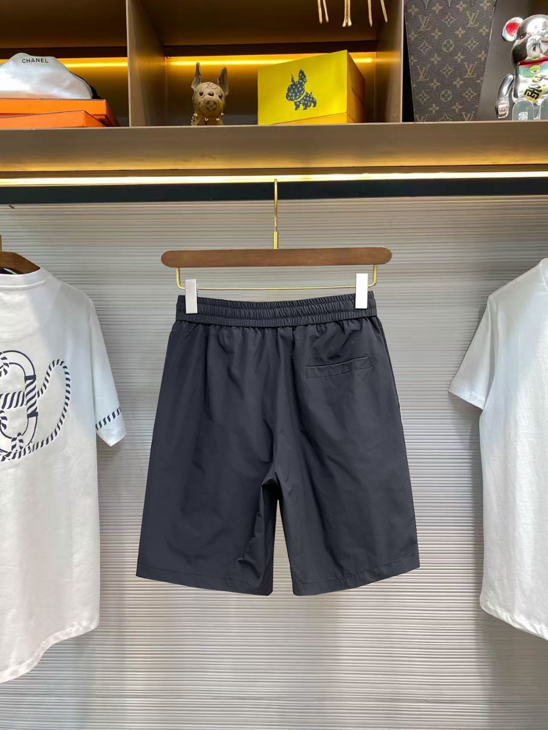 Moncler 蒙口 三标齐全 2026夏季新款男士休闲短裤 高级定制面料透气面料 透气弹力舒适度极高