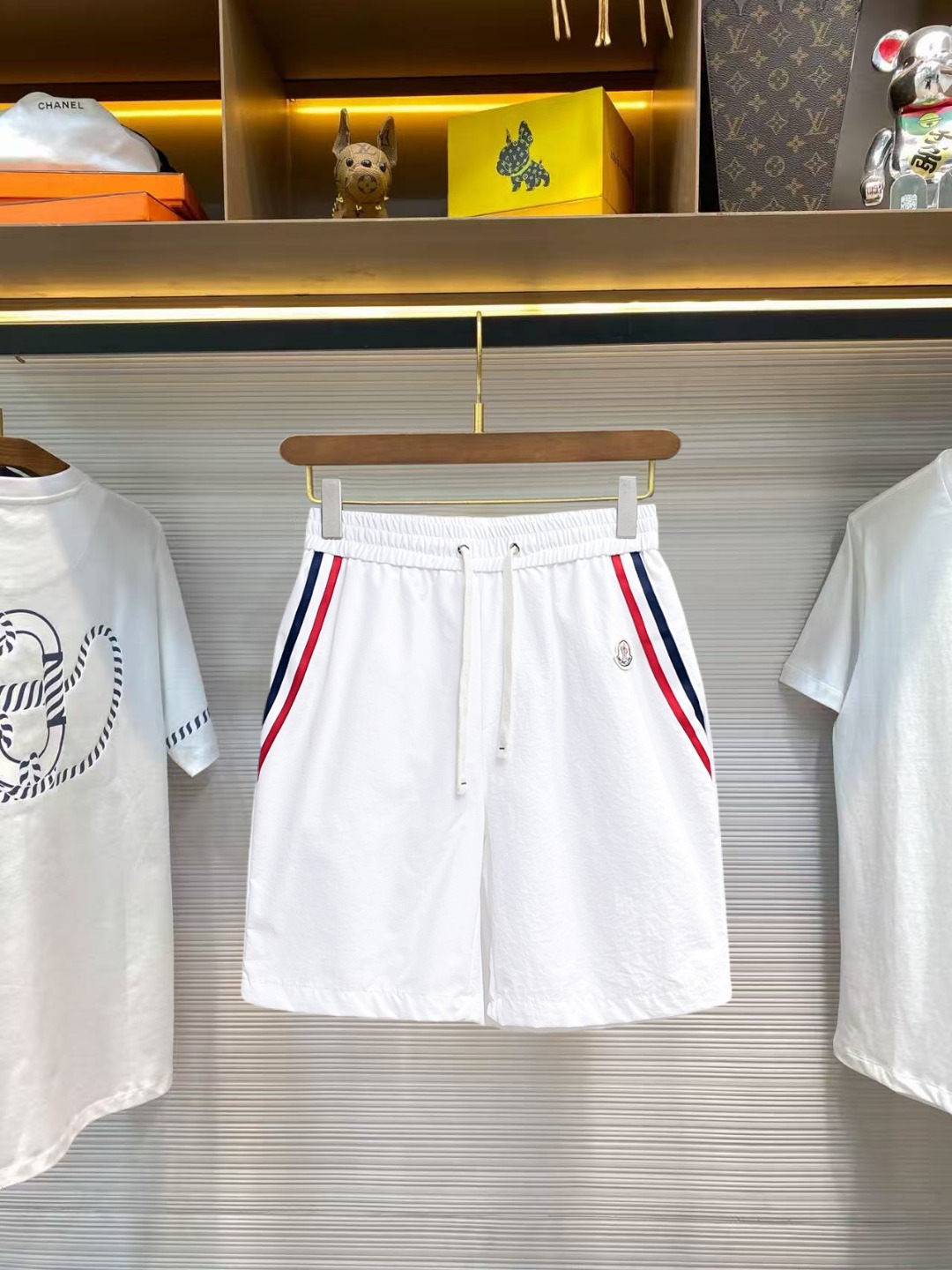 Moncler 蒙口 三标齐全 2026夏季新款男士休闲短裤 高级定制面料透气面料 透气弹力舒适度极高