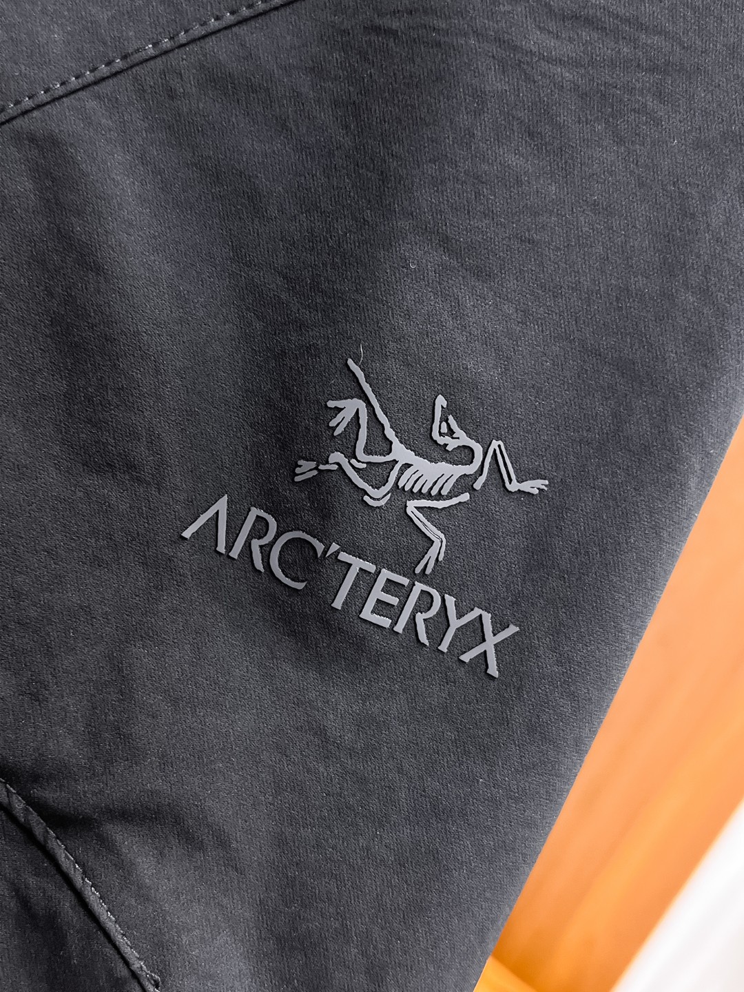 Arc'teryx 始祖鸟 三标齐全 2026夏季新款男士休闲短裤 高级定制面料透气面料 透气弹力舒适度极高