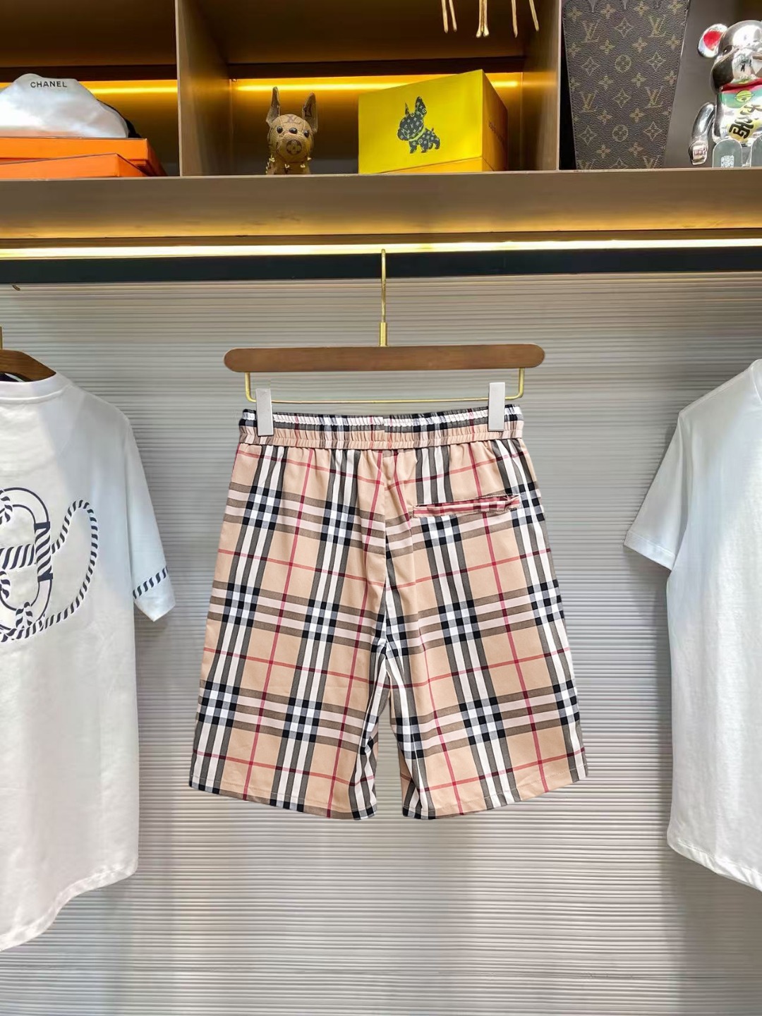 Burberry 巴宝莉 三标齐全 2026夏季新款男士休闲短裤 高级定制面料透气面料 透气弹力舒适度极高